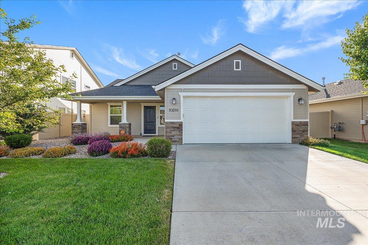 10288 Longtail Dr., Nampa, Idaho 83687, 3 Bedrooms, 2 Bathrooms, Residential For Sale, Price $445,000, 98983930