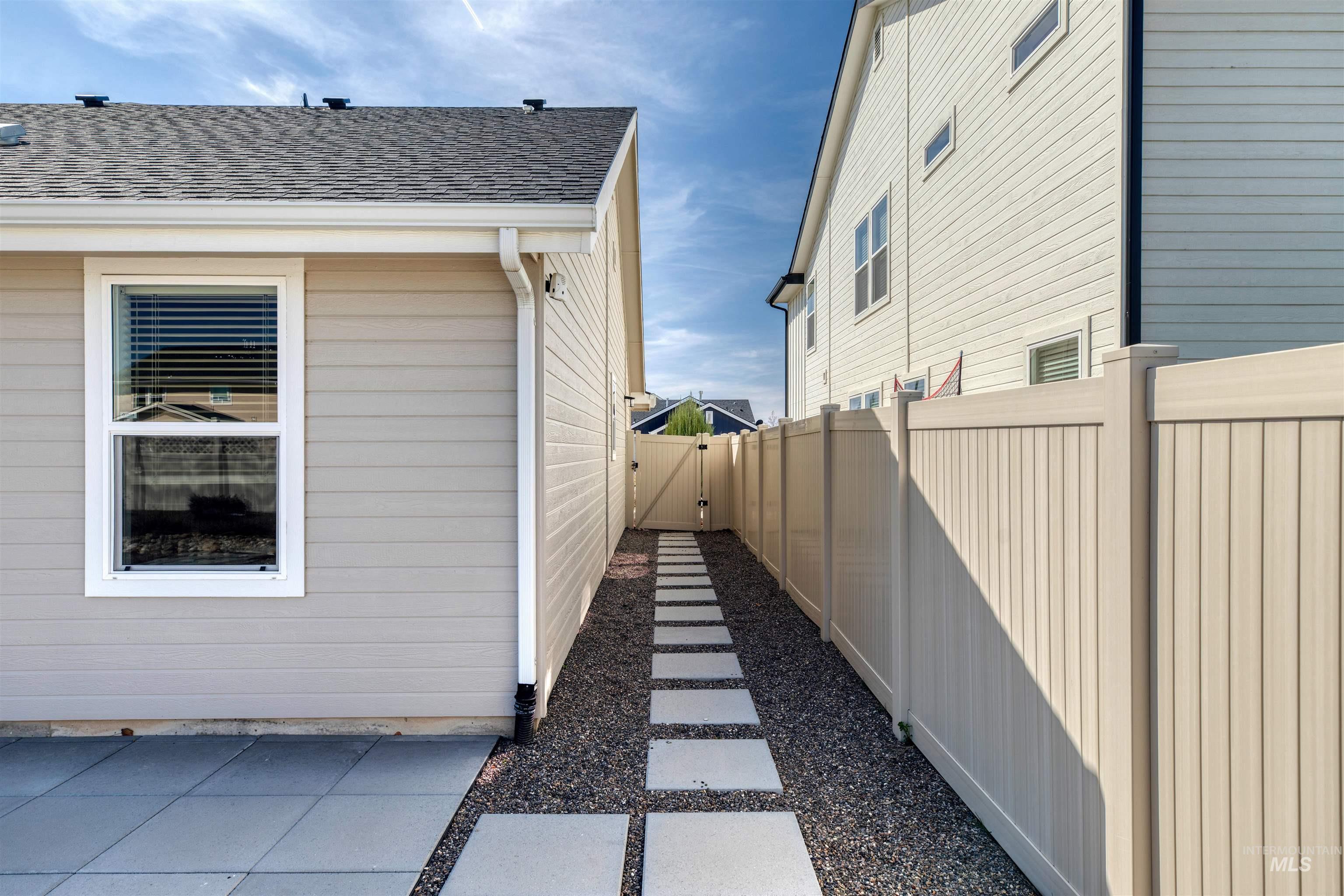 10288 Longtail Dr., Nampa, Idaho 83687, 3 Bedrooms, 2 Bathrooms, Residential For Sale, Price $475,000, 98983930