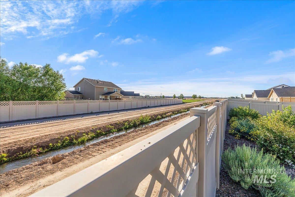 10288 Longtail Dr., Nampa, Idaho 83687, 3 Bedrooms, 2 Bathrooms, Residential For Sale, Price $445,000, 98983930