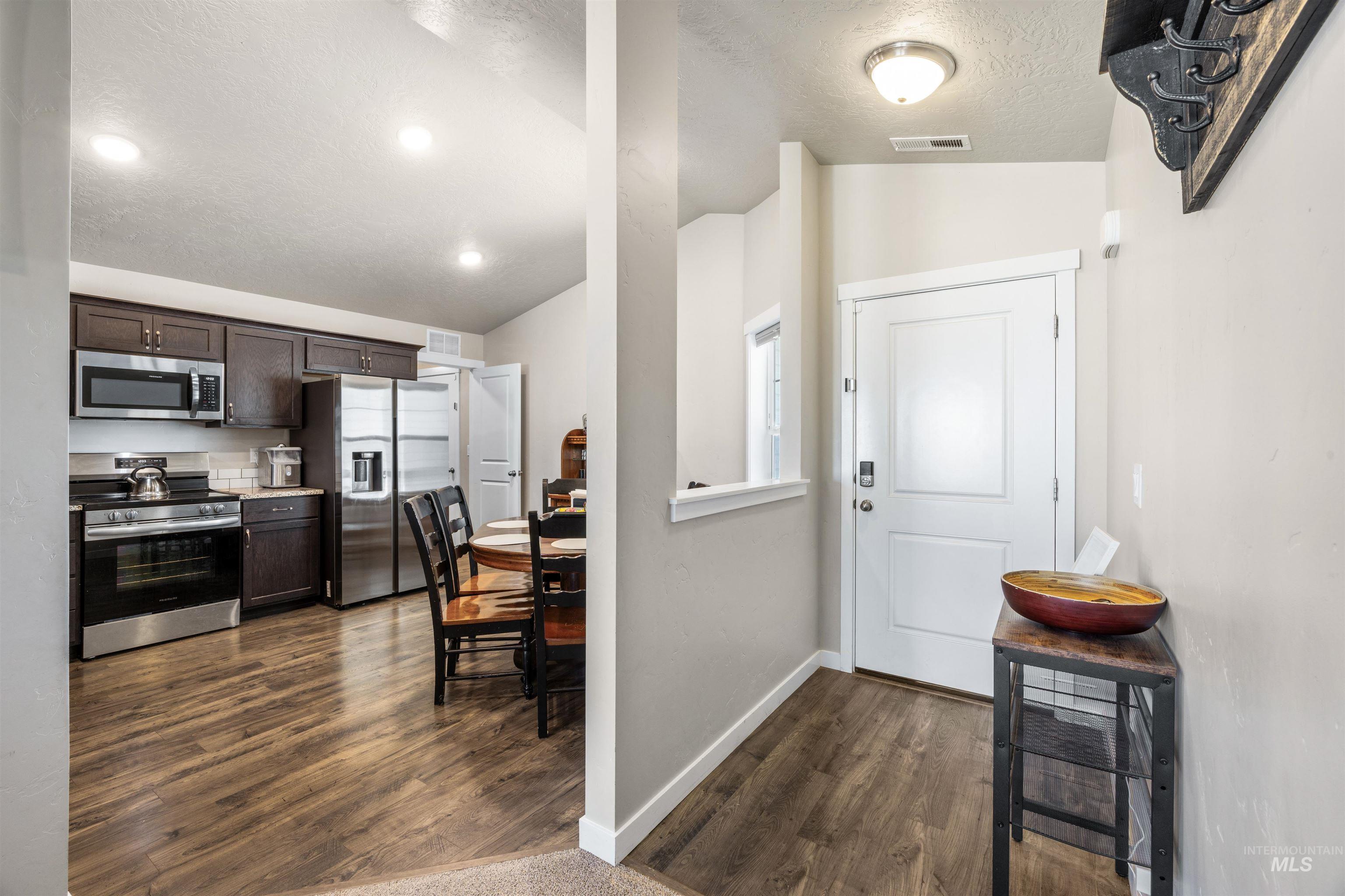 12344 Shadow River St, Caldwell, Idaho 83607, 3 Bedrooms, 2 Bathrooms, Residential For Sale, Price $375,500, 98983932