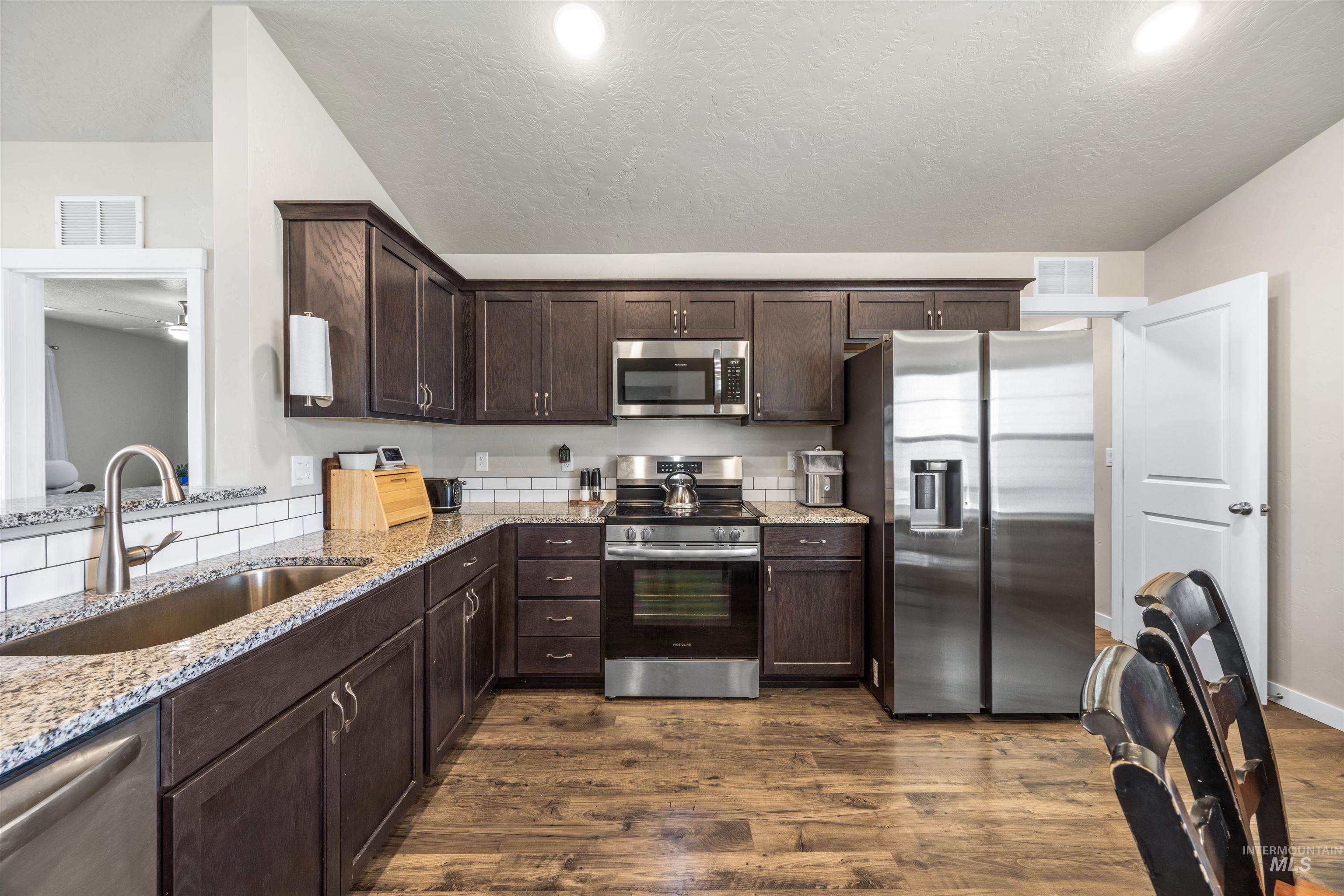 12344 Shadow River St, Caldwell, Idaho 83607, 3 Bedrooms, 2 Bathrooms, Residential For Sale, Price $375,500, 98983932