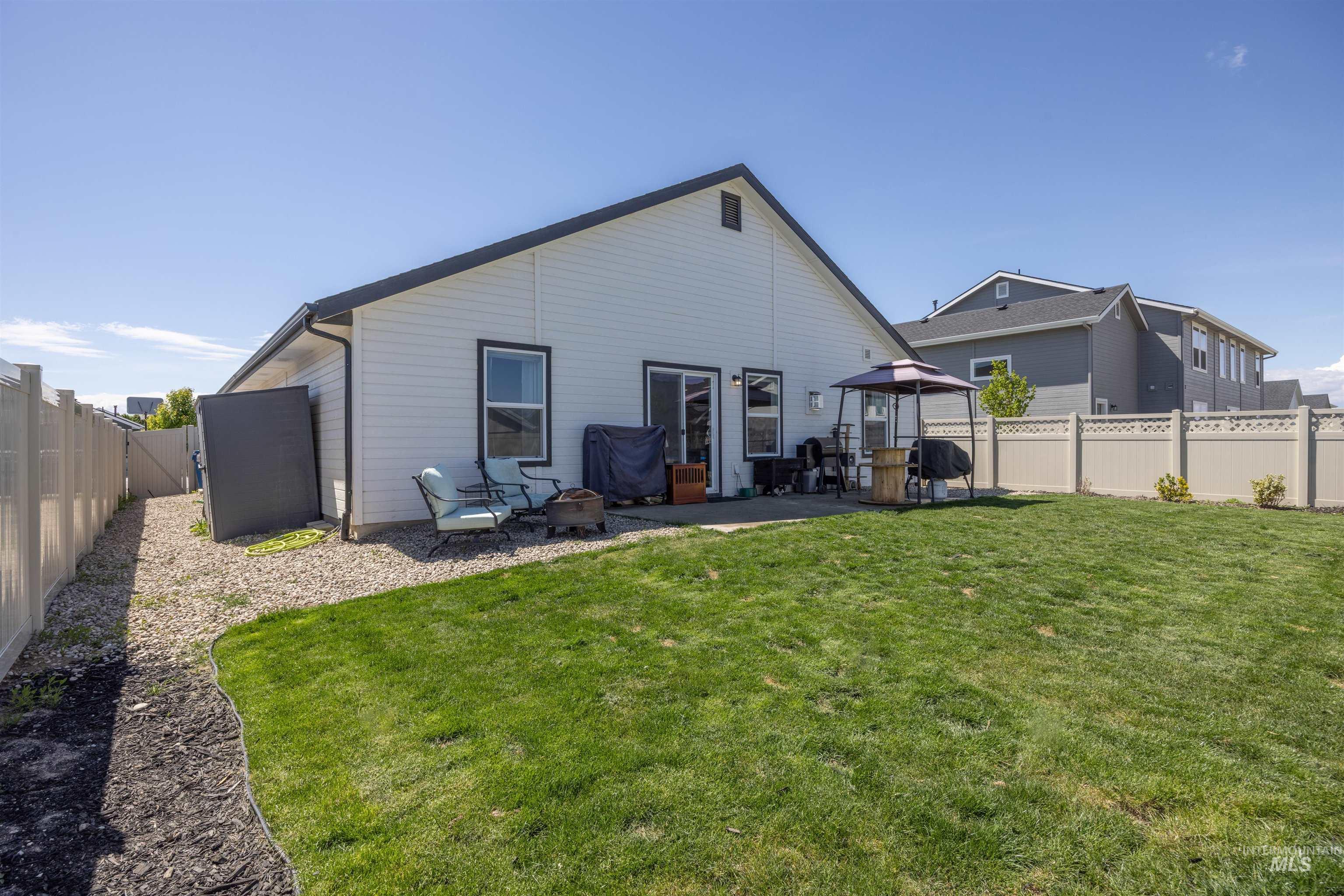12344 Shadow River St, Caldwell, Idaho 83607, 3 Bedrooms, 2 Bathrooms, Residential For Sale, Price $375,500, 98983932