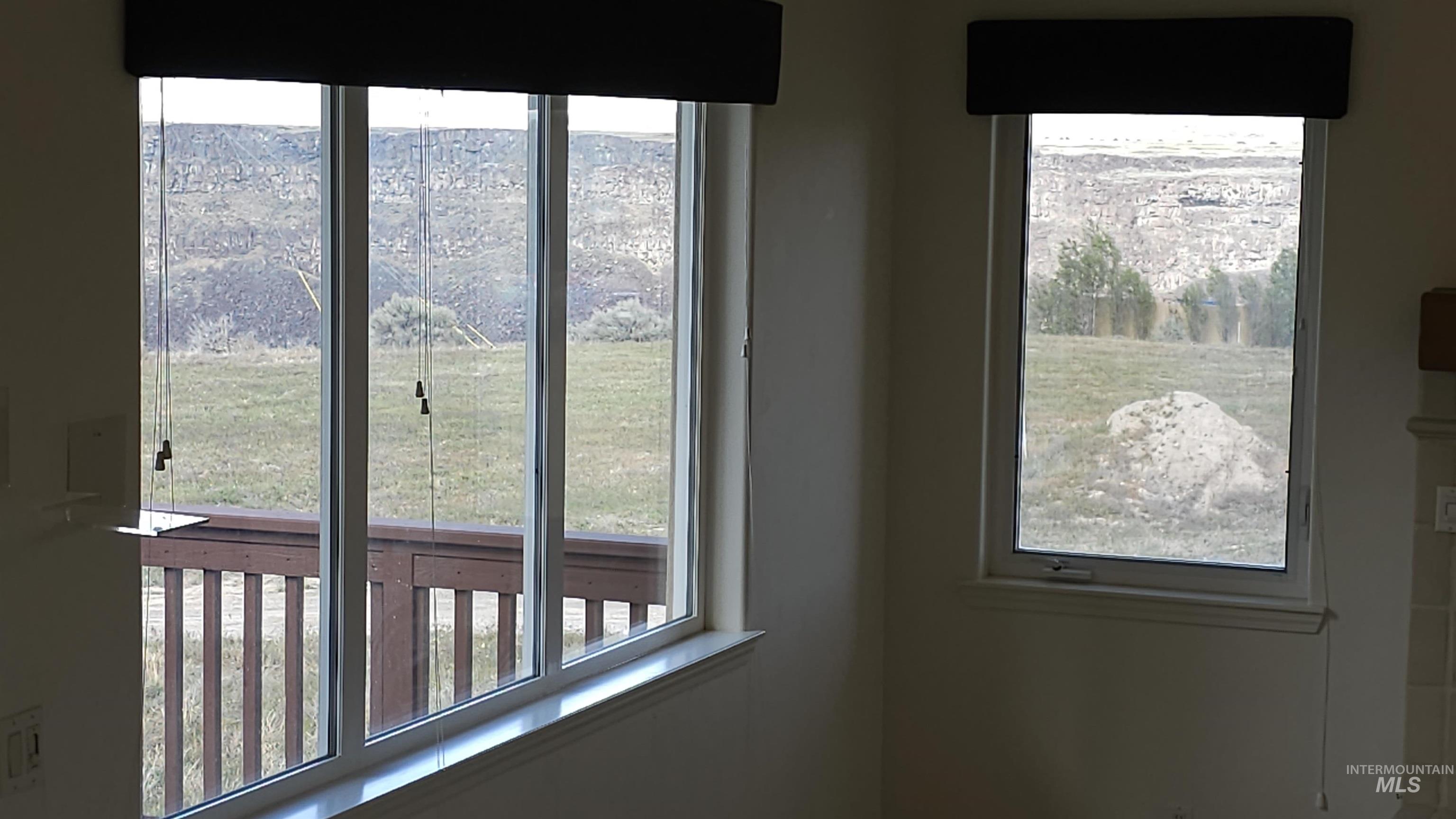 286 River Vista Pl, Twin Falls, Idaho 83301, 3 Bedrooms, 3.5 Bathrooms, Residential Income For Sale, Price $519,900,MLS 98983933