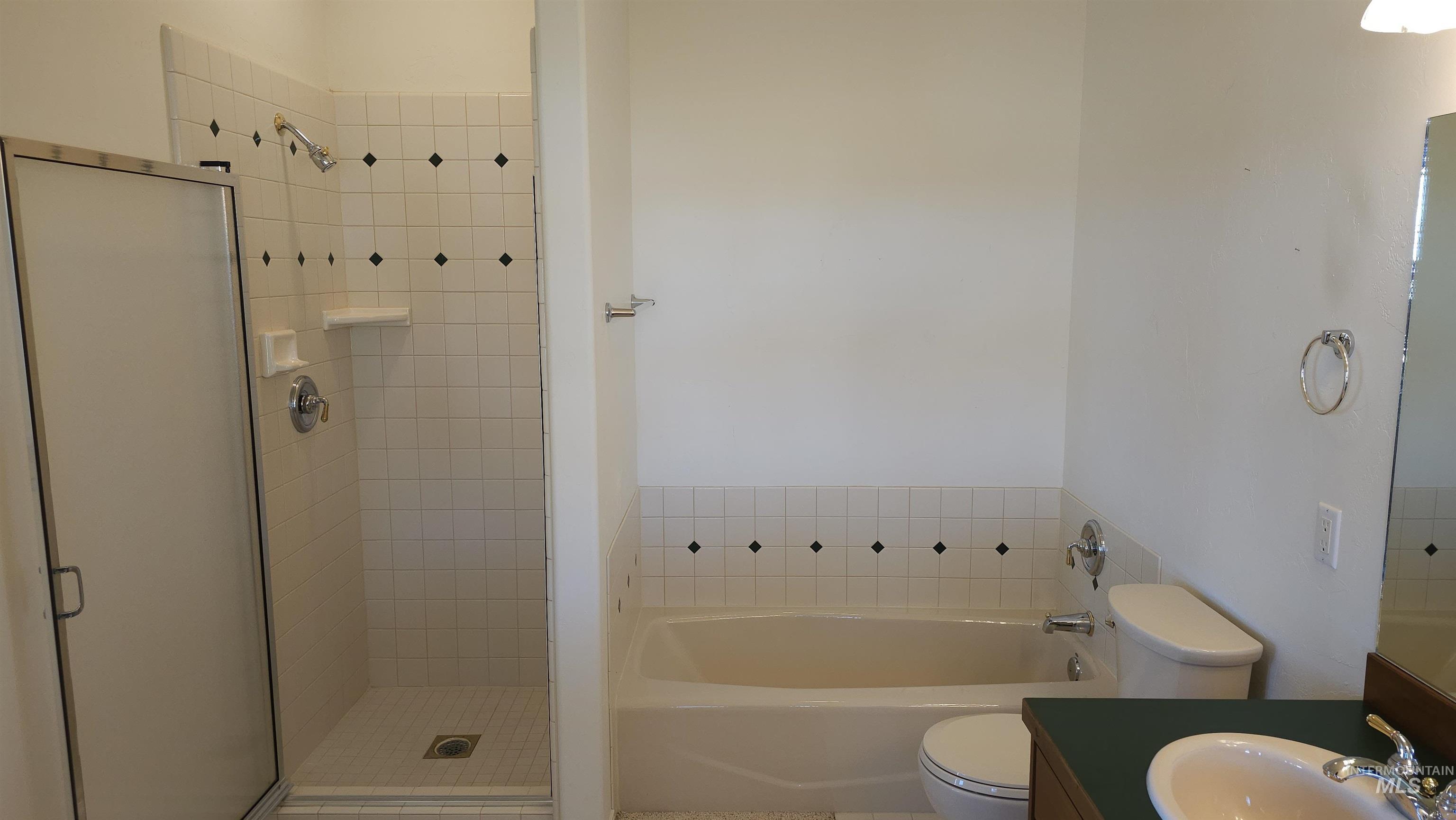 286 River Vista Pl, Twin Falls, Idaho 83301, 3 Bedrooms, 3.5 Bathrooms, Residential Income For Sale, Price $519,900,MLS 98983933