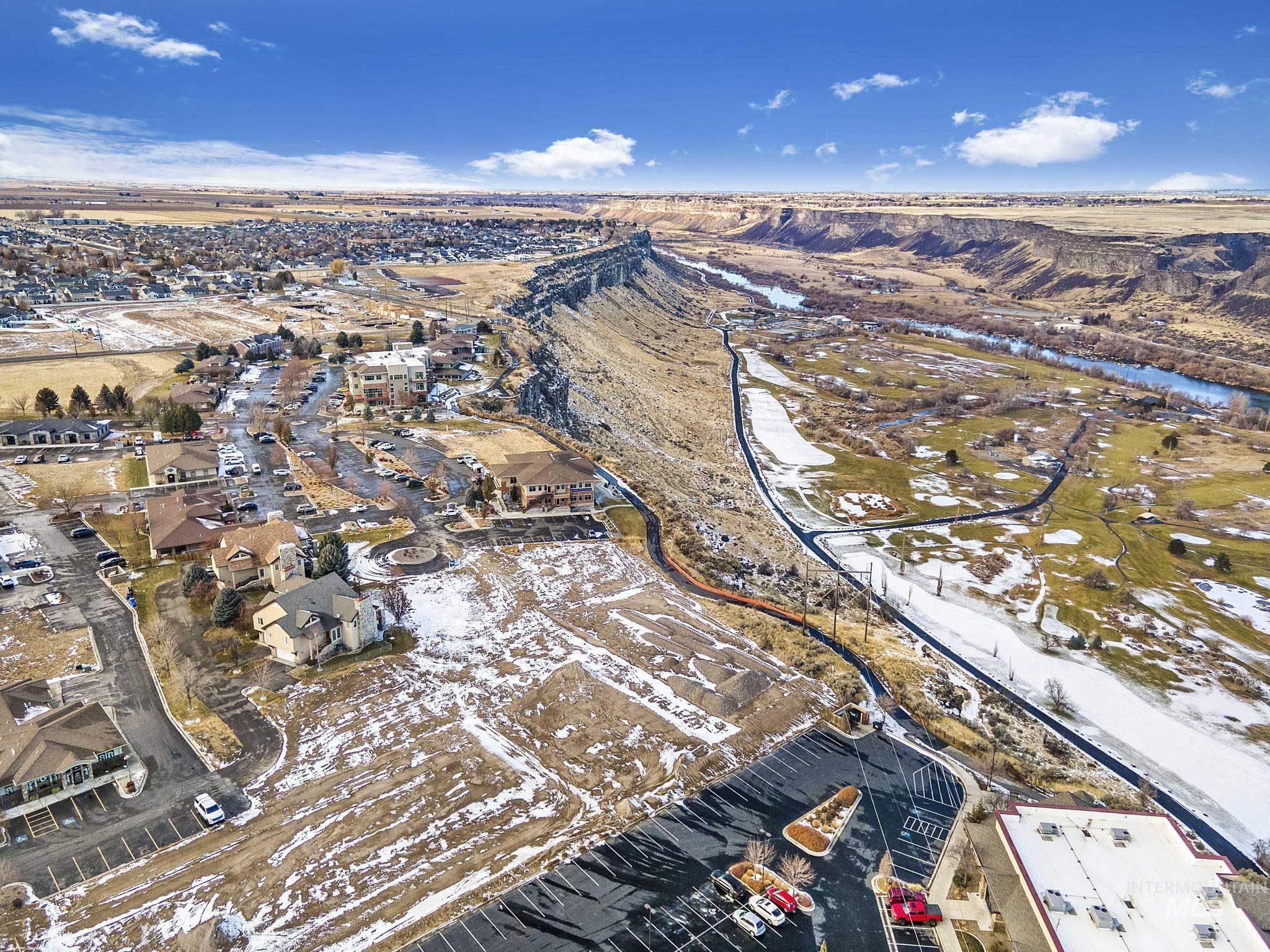 286 River Vista Pl, Twin Falls, Idaho 83301, 3 Bedrooms, 3.5 Bathrooms, Residential Income For Sale, Price $519,900,MLS 98983933