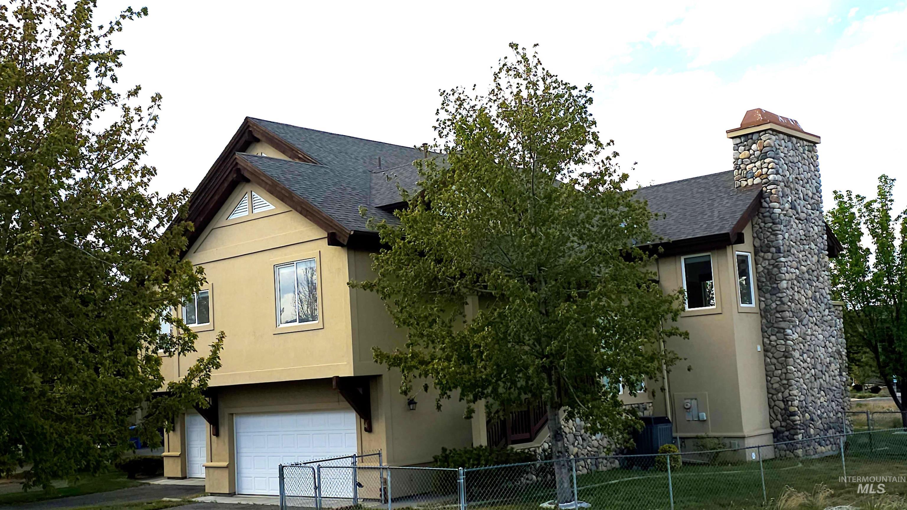 286 River Vista Pl, Twin Falls, Idaho 83301, 3 Bedrooms, 3.5 Bathrooms, Residential Income For Sale, Price $519,900,MLS 98983933