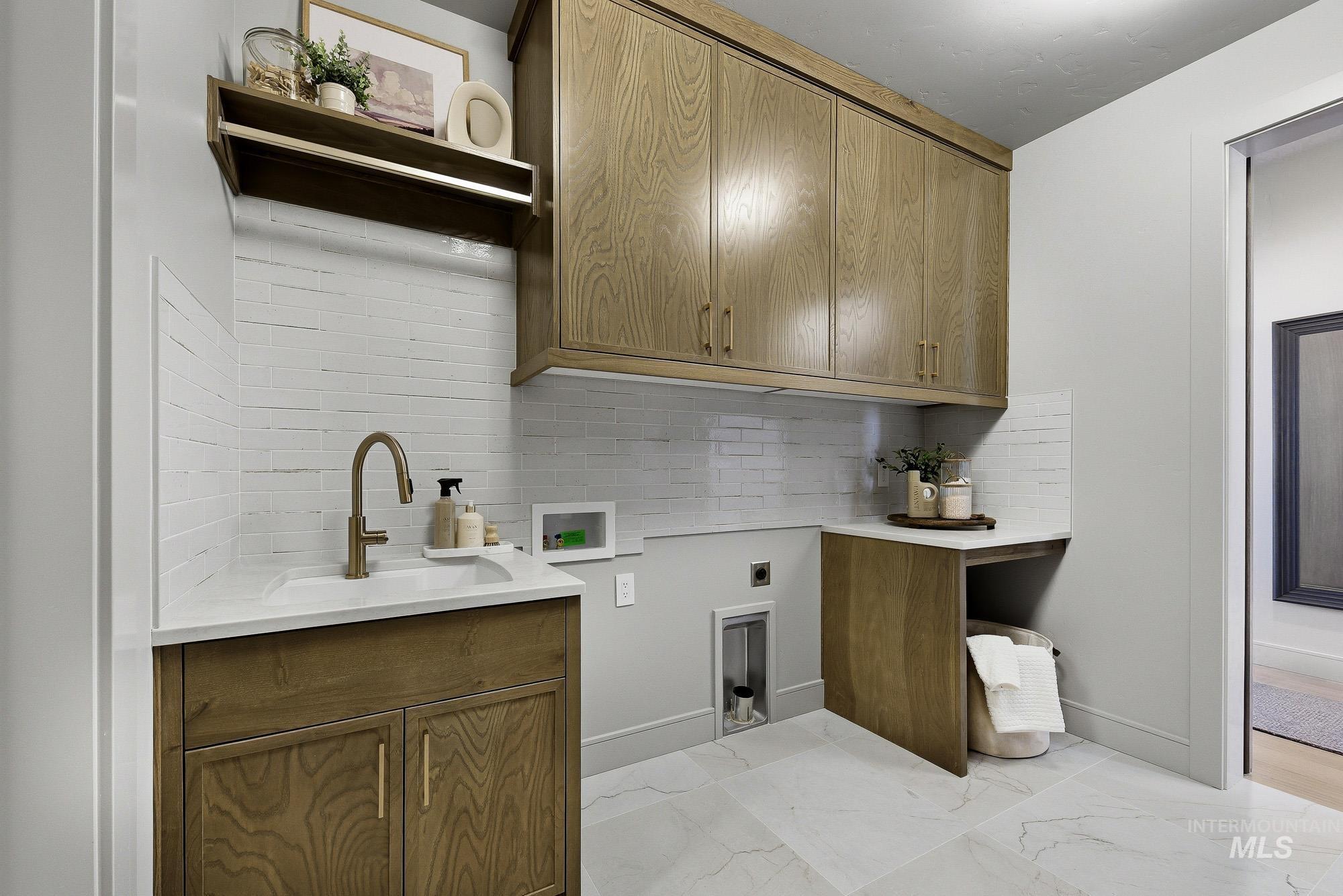 11332 W Lahinch ln, Kuna, Idaho 83634, 4 Bedrooms, 2.5 Bathrooms, Residential For Sale, Price $1,120,000, 98983934