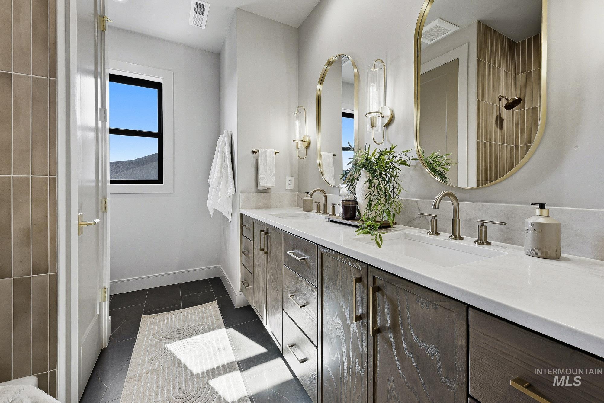 11332 W Lahinch ln, Kuna, Idaho 83634, 4 Bedrooms, 2.5 Bathrooms, Residential For Sale, Price $1,120,000, 98983934