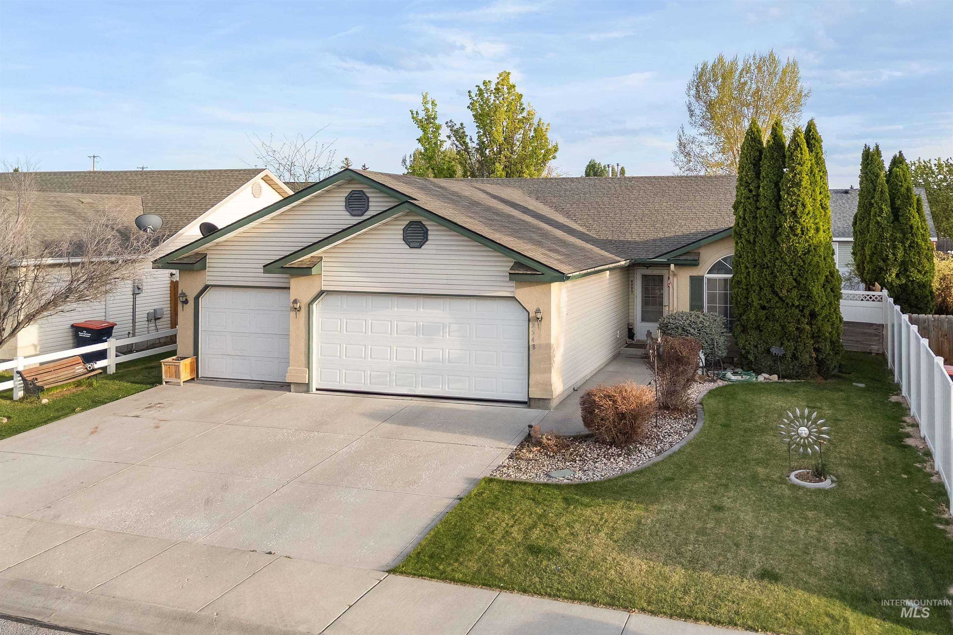 2548 Ironwood Ave, Twin Falls, Idaho 83301, 3 Bedrooms, 2 Bathrooms, Residential For Sale, Price $369,900, 98983935