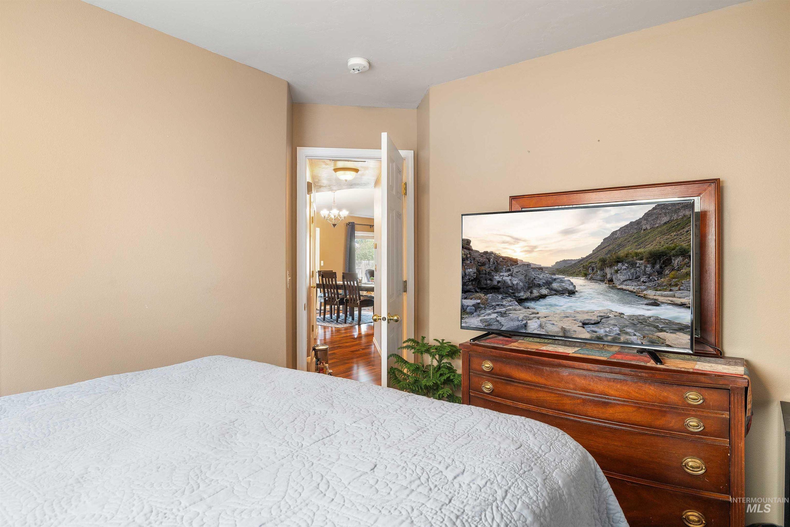 2548 Ironwood Ave, Twin Falls, Idaho 83301, 3 Bedrooms, 2 Bathrooms, Residential For Sale, Price $369,900, 98983935