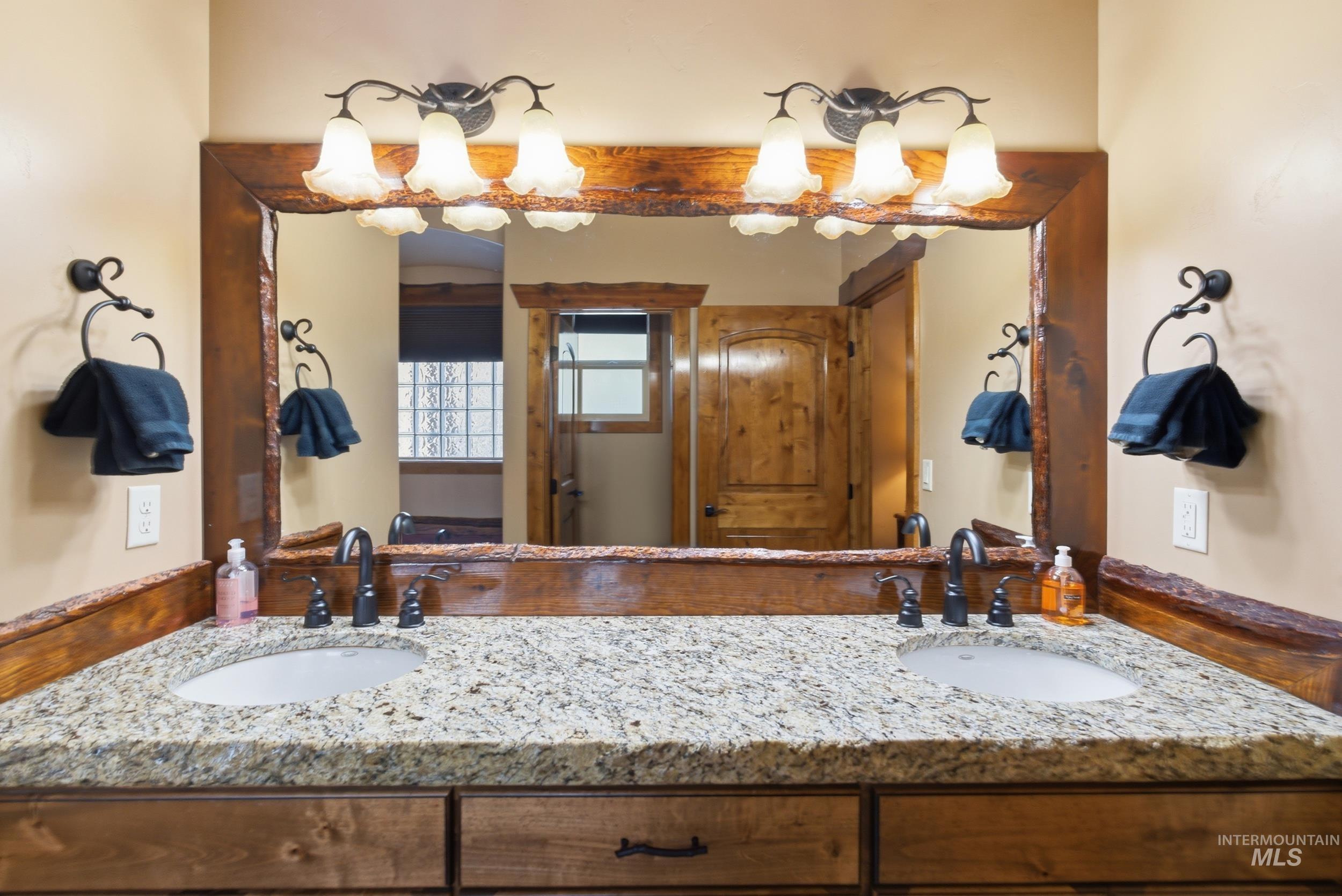 2538 W Mountain Rd, Donnelly, Idaho 83615, 4 Bedrooms, 2.5 Bathrooms, Residential For Sale, Price $1,200,000, 98983937