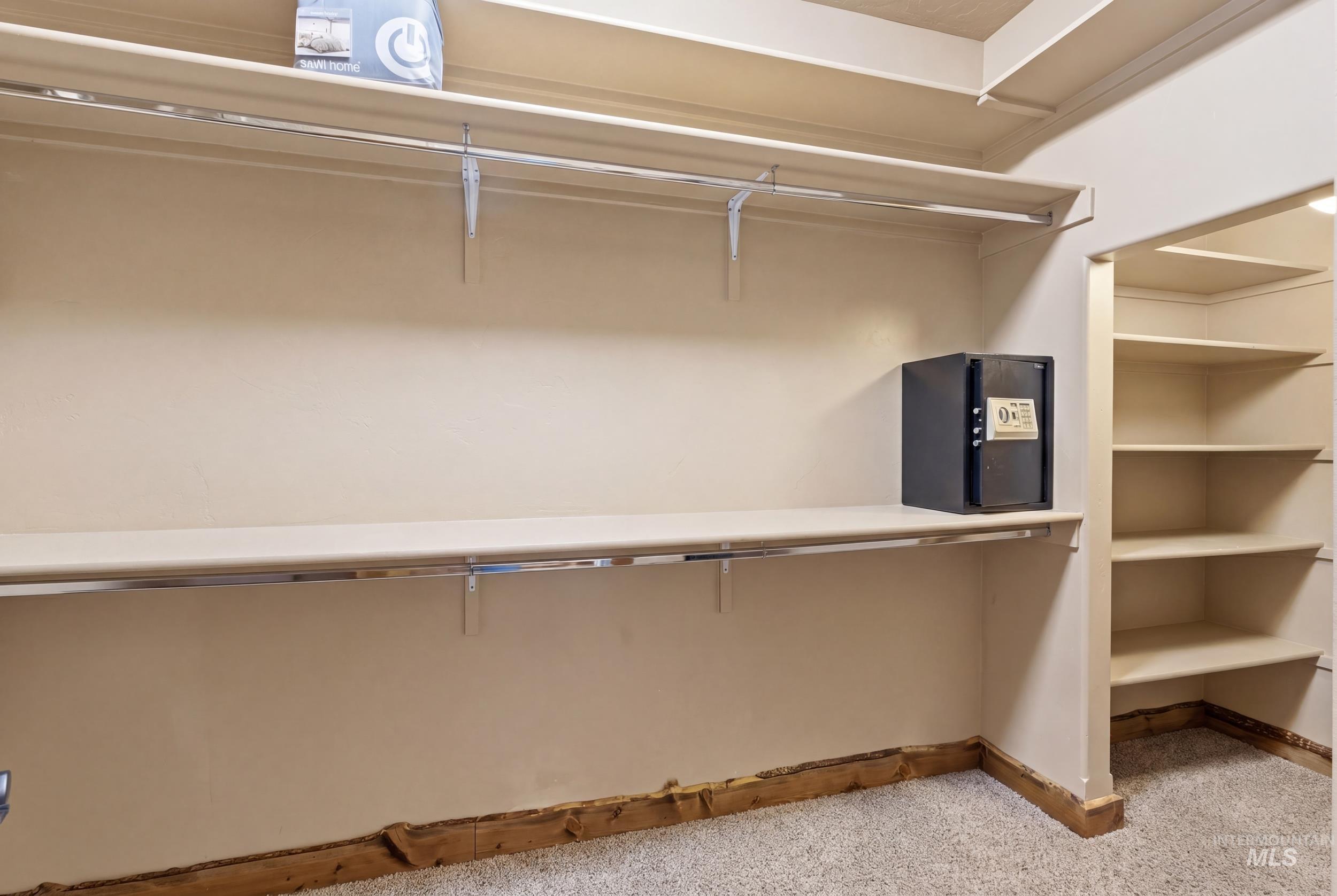 2538 W Mountain Rd, Donnelly, Idaho 83615, 4 Bedrooms, 2.5 Bathrooms, Residential For Sale, Price $1,200,000, 98983937