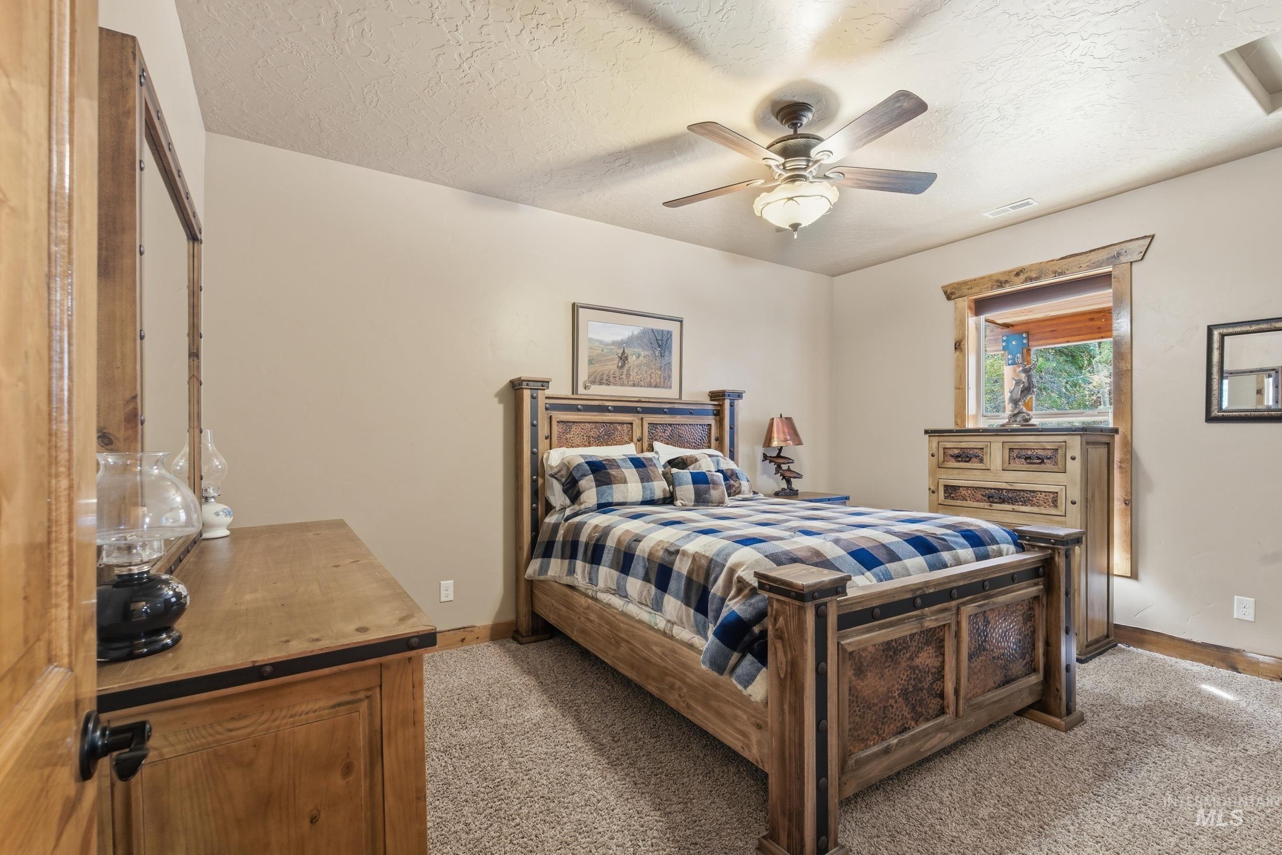 2538 W Mountain Rd, Donnelly, Idaho 83615, 4 Bedrooms, 2.5 Bathrooms, Residential For Sale, Price $1,200,000, 98983937