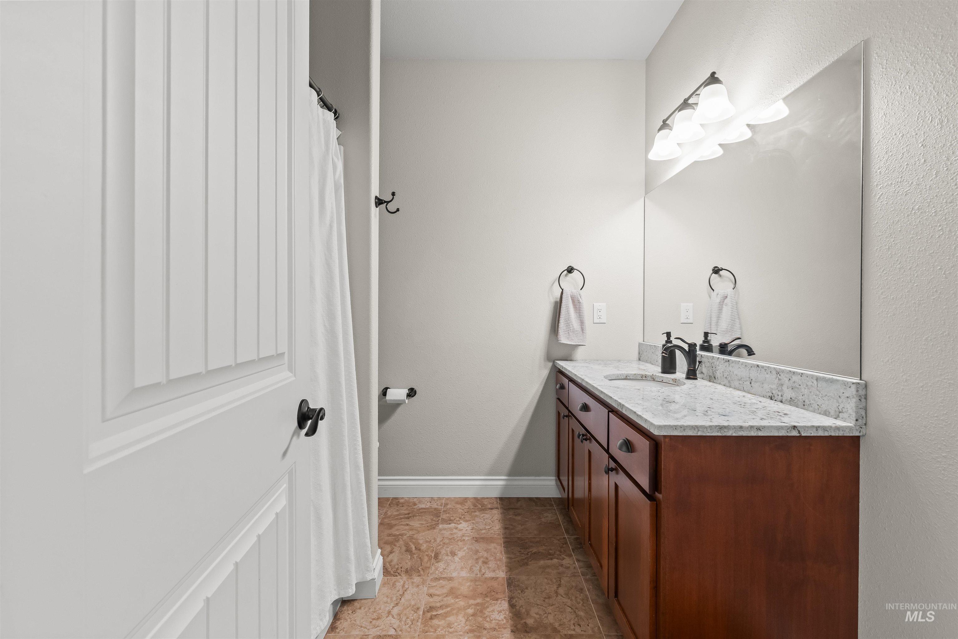 1804 Sunrise Court, Lewiston, Idaho 83501, 6 Bedrooms, 4 Bathrooms, Residential For Sale, Price $948,000, 98983938