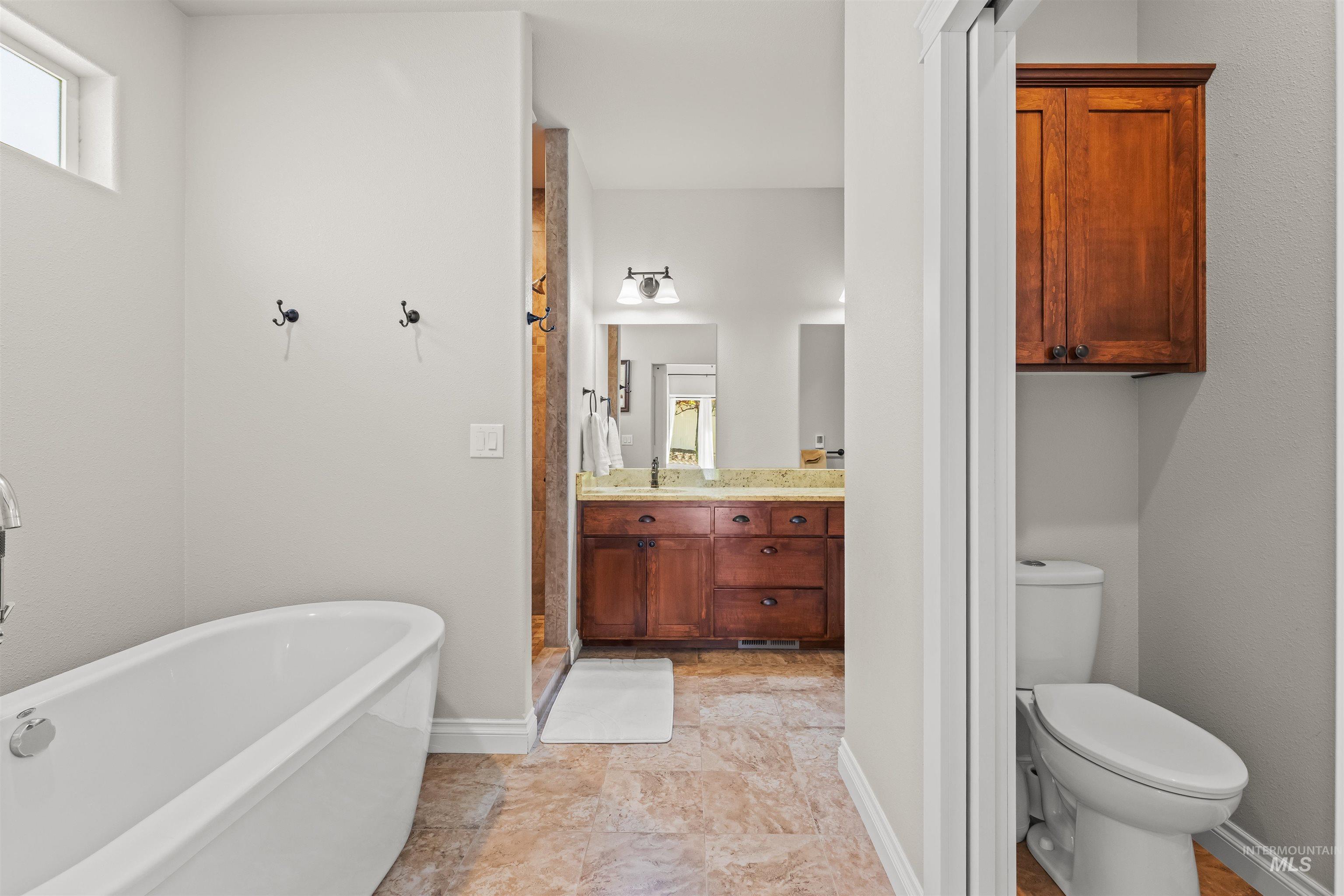 1804 Sunrise Court, Lewiston, Idaho 83501, 6 Bedrooms, 4 Bathrooms, Residential For Sale, Price $948,000, 98983938