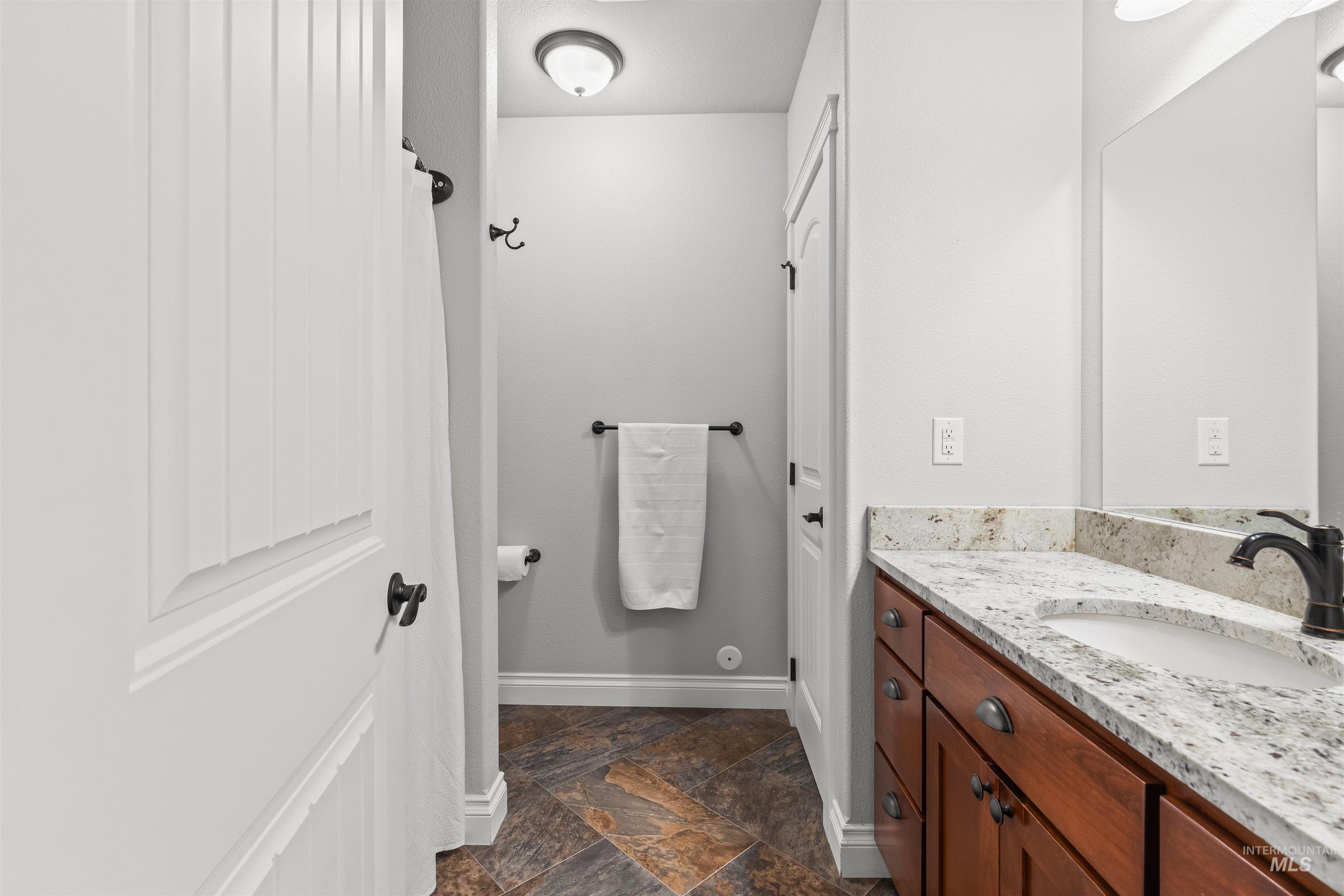 1804 Sunrise Court, Lewiston, Idaho 83501, 6 Bedrooms, 4 Bathrooms, Residential For Sale, Price $948,000, 98983938