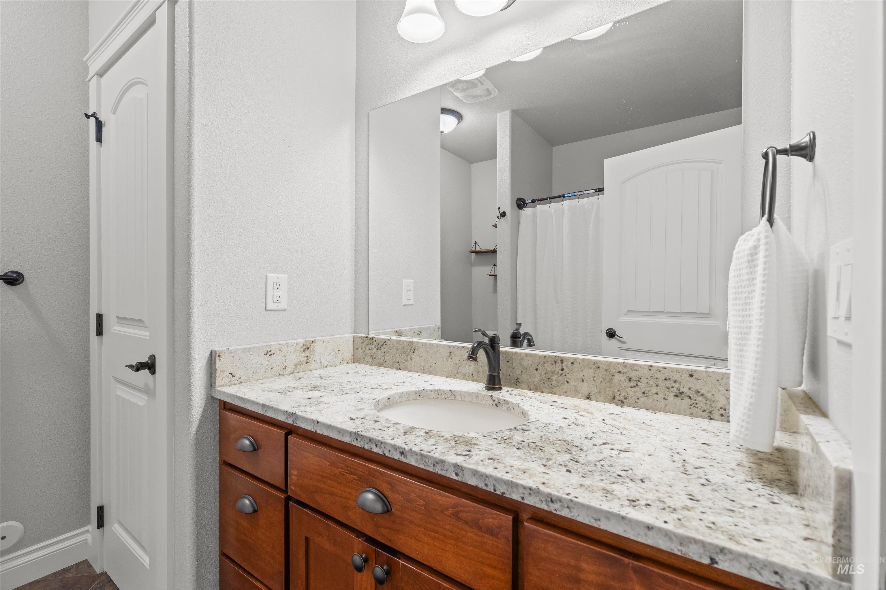 1804 Sunrise Court, Lewiston, Idaho 83501, 6 Bedrooms, 4 Bathrooms, Residential For Sale, Price $948,000, 98983938