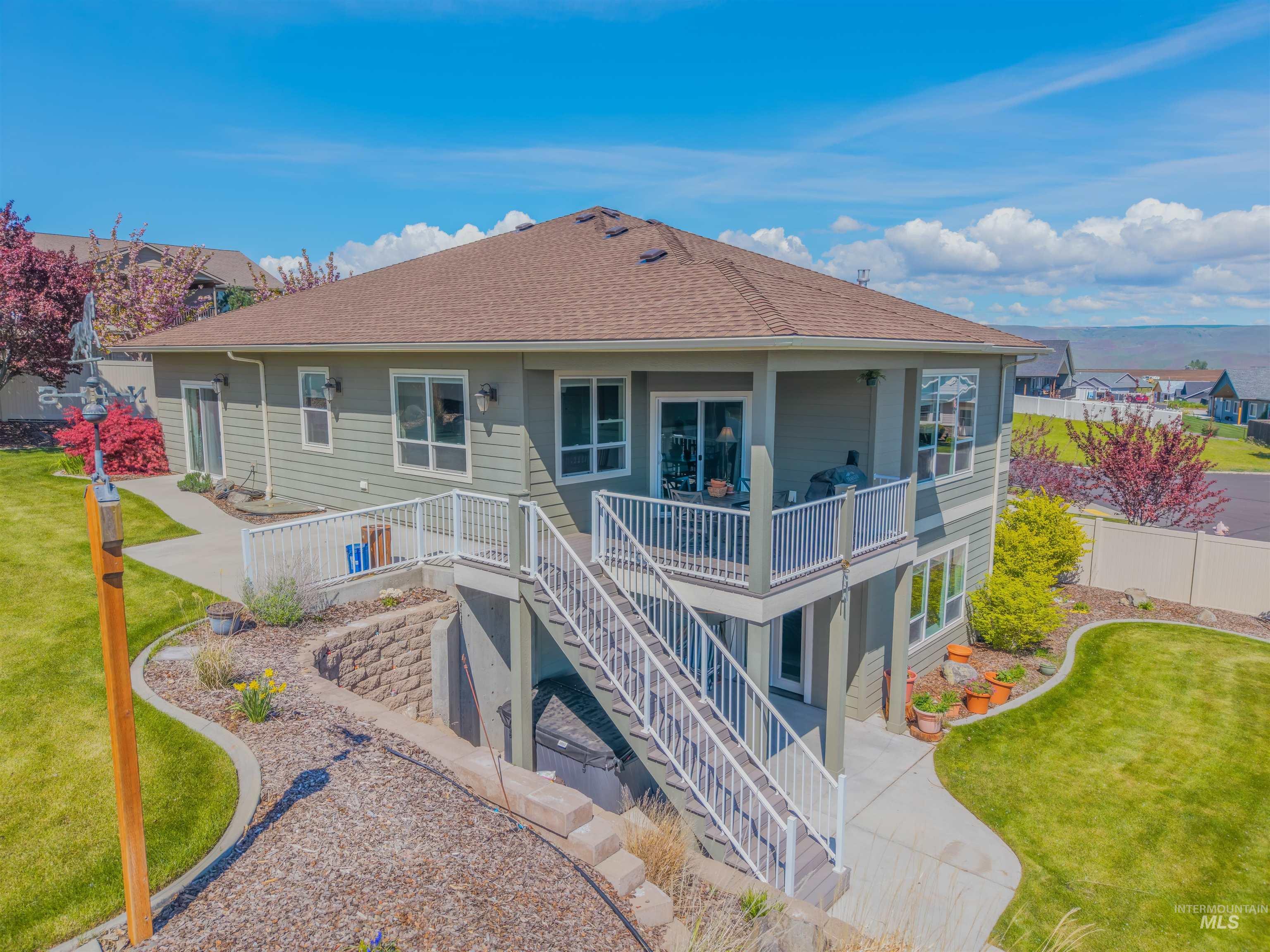 1804 Sunrise Court, Lewiston, Idaho 83501, 6 Bedrooms, 4 Bathrooms, Residential For Sale, Price $948,000, 98983938