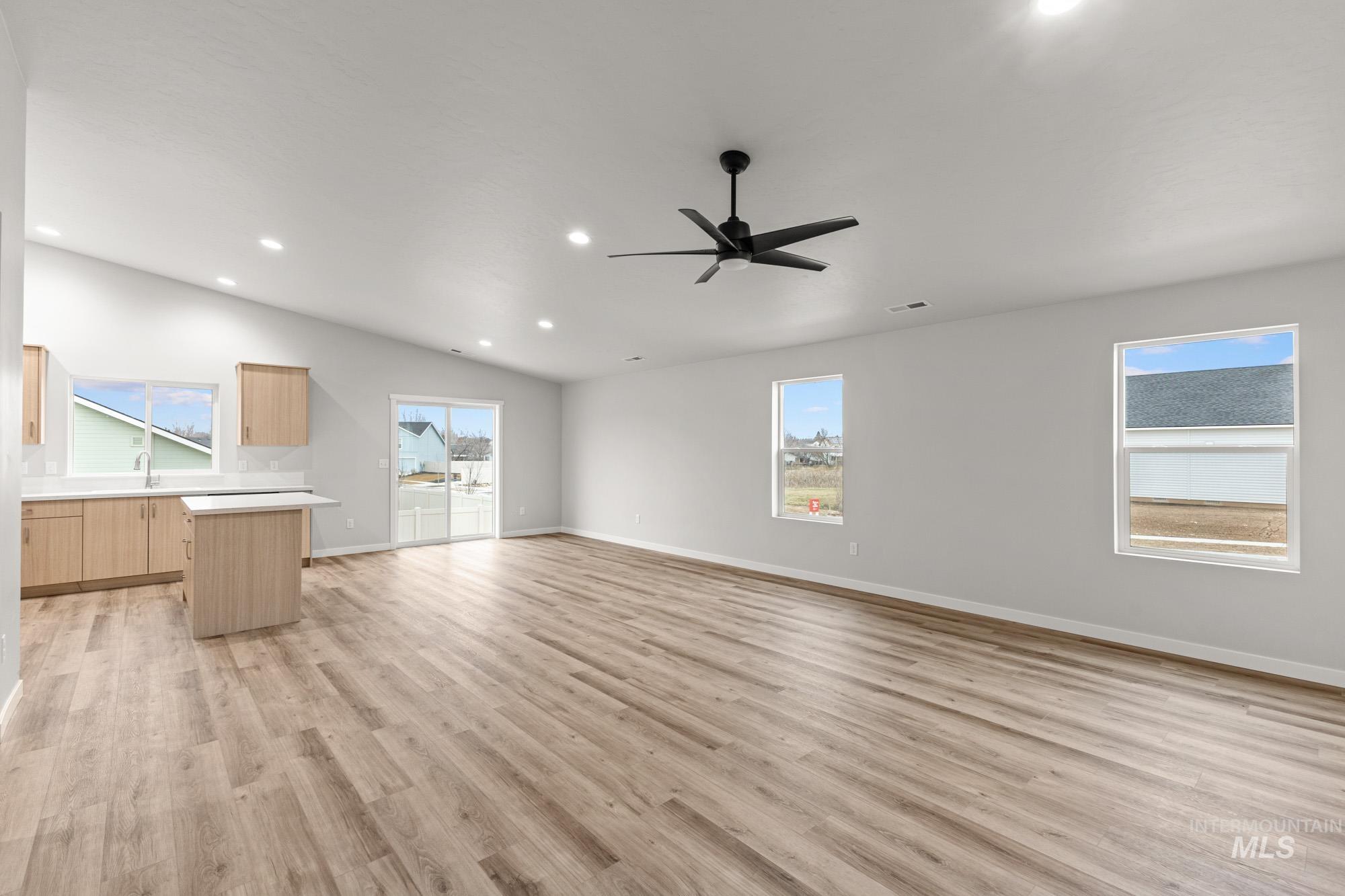 306 W 17th Ave, Jerome, Idaho 83338, 4 Bedrooms, 2 Bathrooms, Residential For Sale, Price $409,990, 98983939