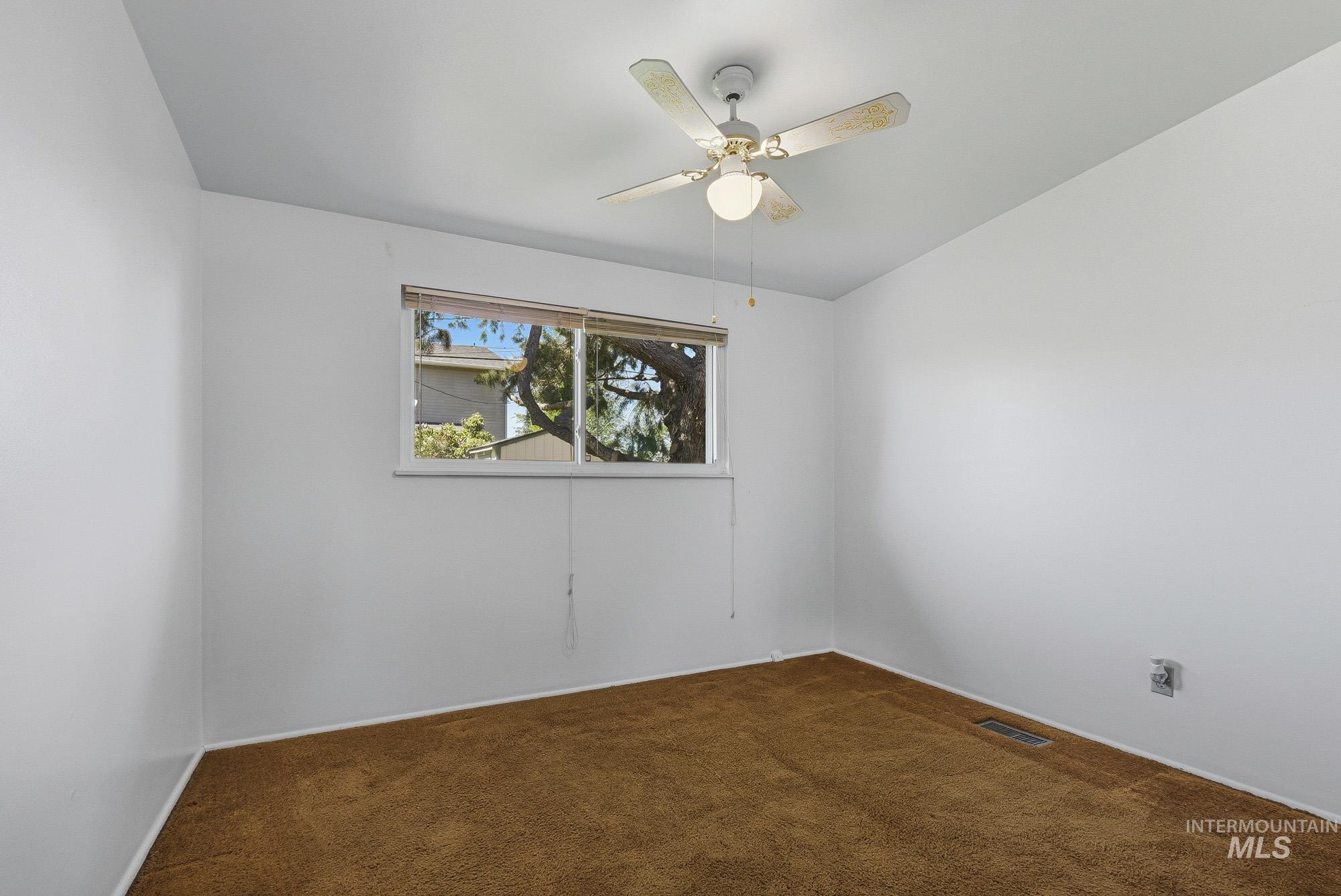 720 S 12th E, Mountain Home, Idaho 83647, 3 Bedrooms, 1 Bathroom, Residential For Sale, Price $175,000,MLS 98983940