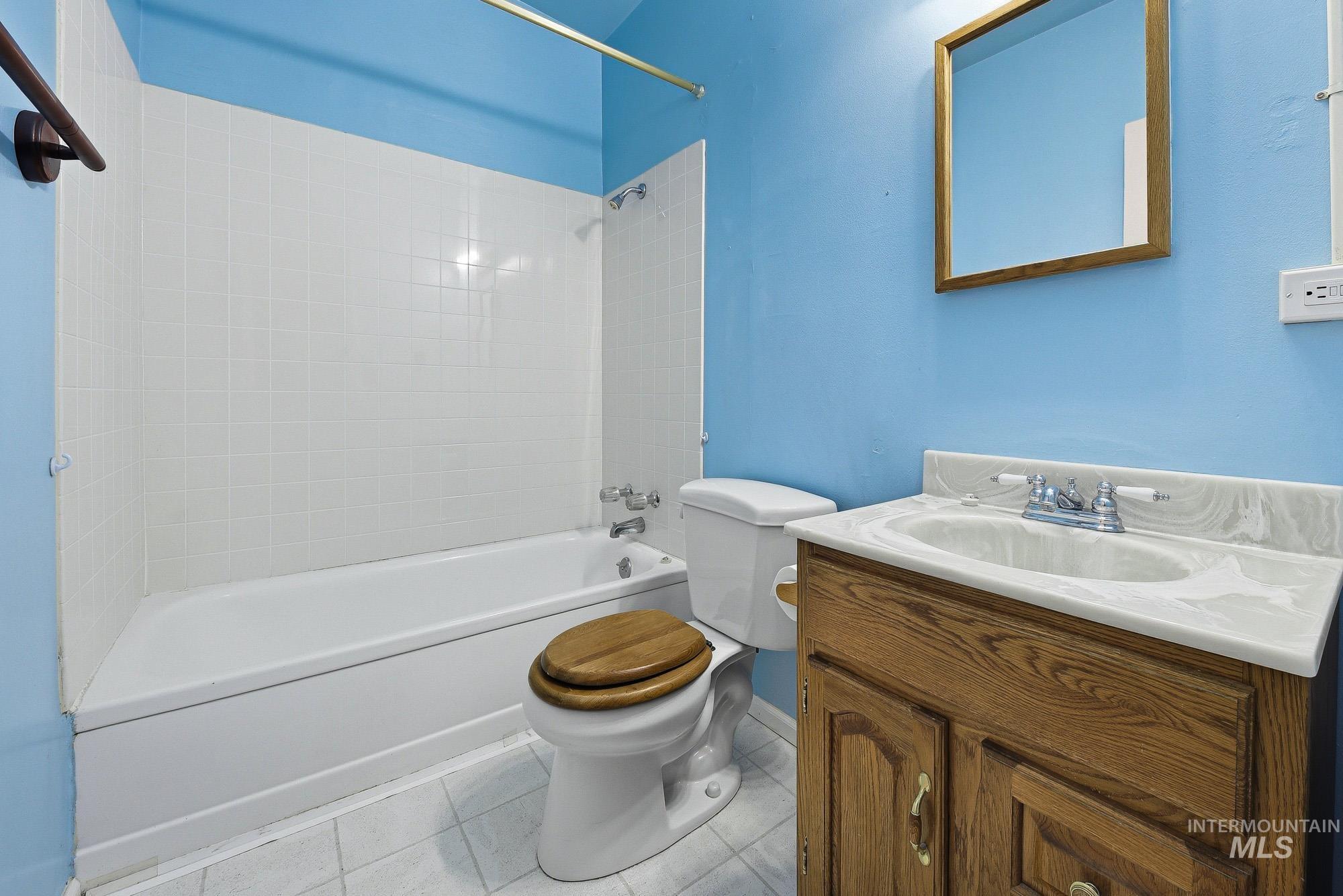 720 S 12th E, Mountain Home, Idaho 83647, 3 Bedrooms, 1 Bathroom, Residential For Sale, Price $175,000,MLS 98983940