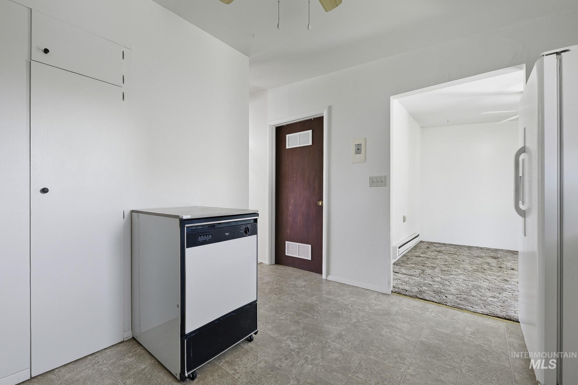 720 S 12th E, Mountain Home, Idaho 83647, 3 Bedrooms, 1 Bathroom, Residential For Sale, Price $175,000,MLS 98983940