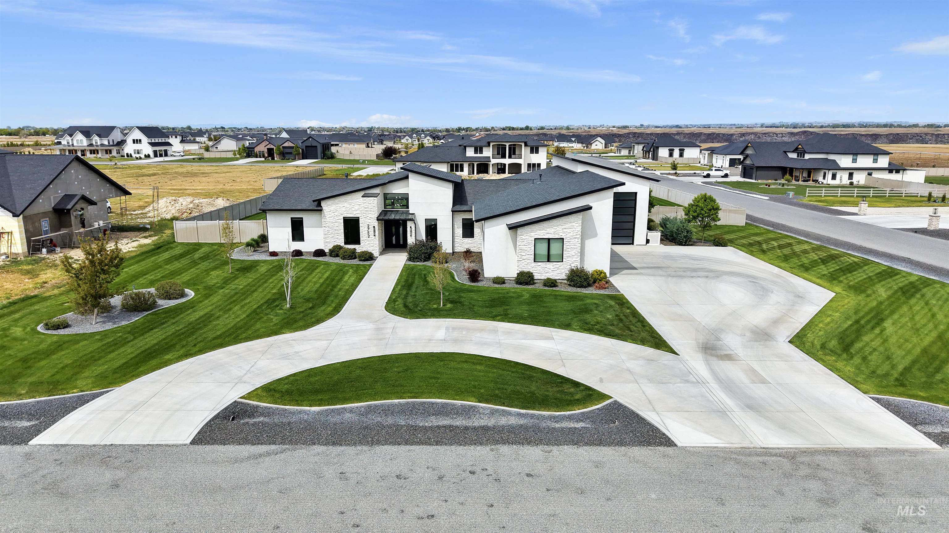 2752 E 4206 N, Twin Falls, Idaho 83301, 3 Bedrooms, 3.5 Bathrooms, Residential For Sale, Price $1,100,000,MLS 98983941