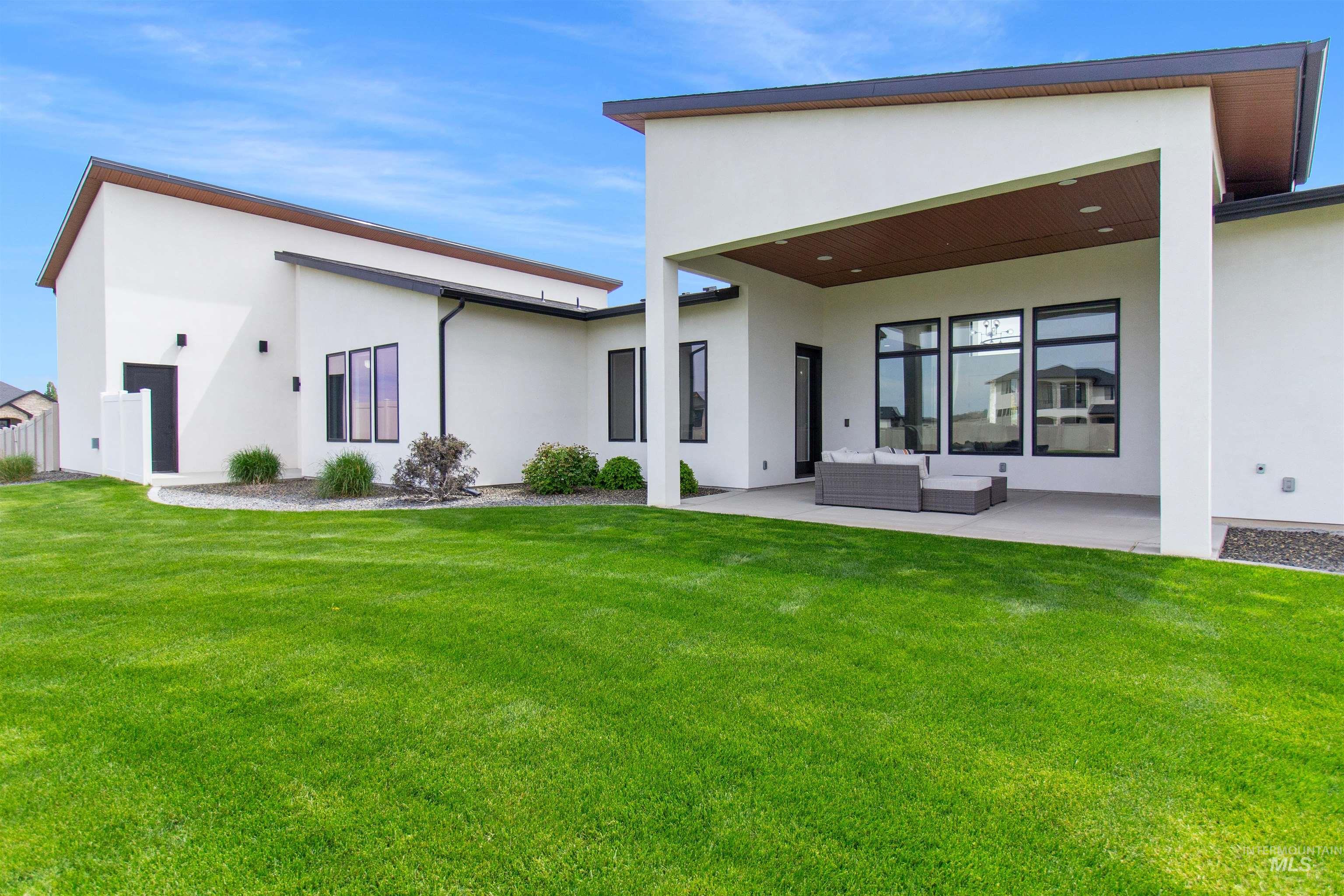 2752 E 4206 N, Twin Falls, Idaho 83301, 3 Bedrooms, 3.5 Bathrooms, Residential For Sale, Price $1,100,000,MLS 98983941