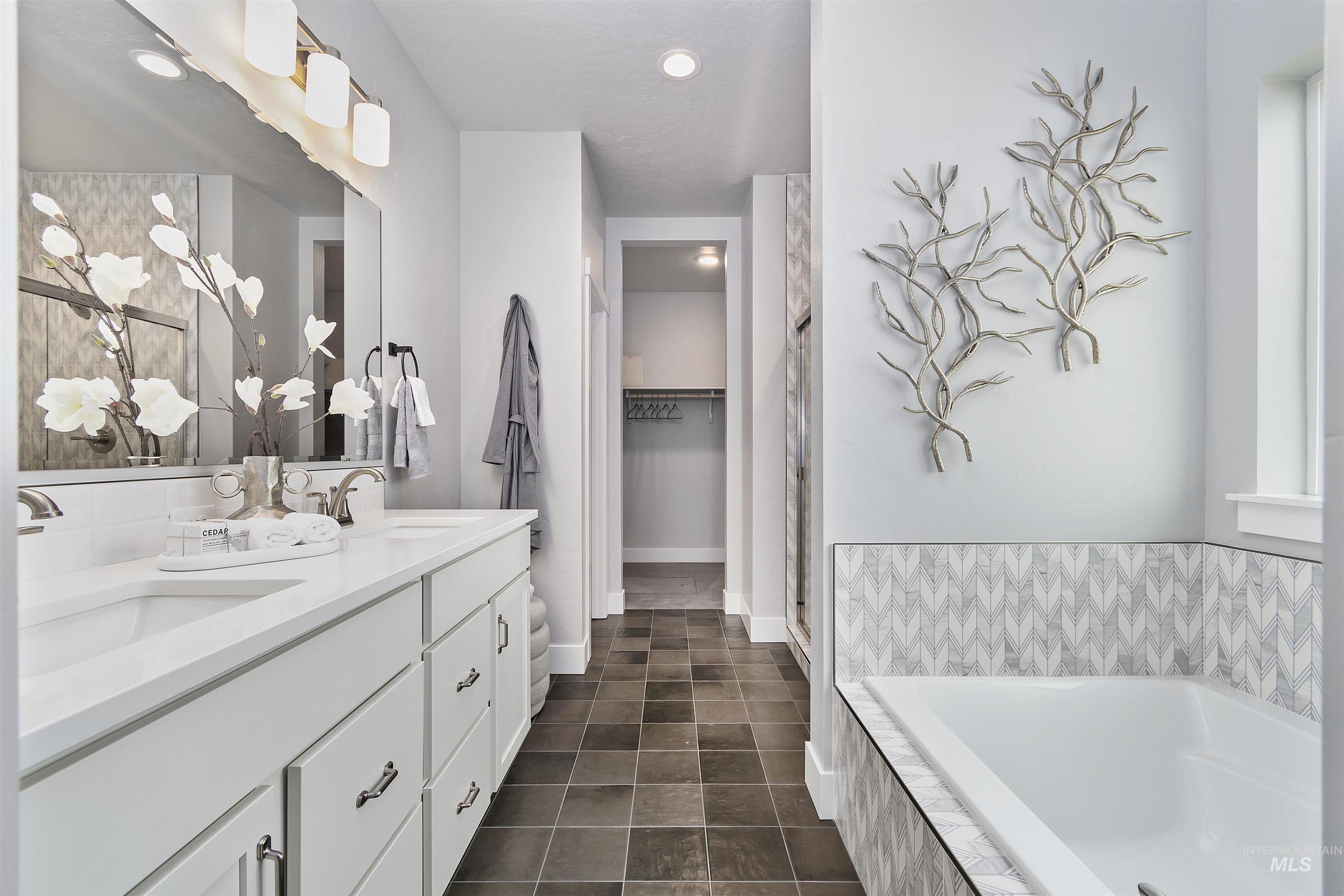 1578 SW Silverstone Ave, Mountain Home, Idaho 83647, 4 Bedrooms, 3 Bathrooms, Residential For Sale, Price $549,990,MLS 98983942