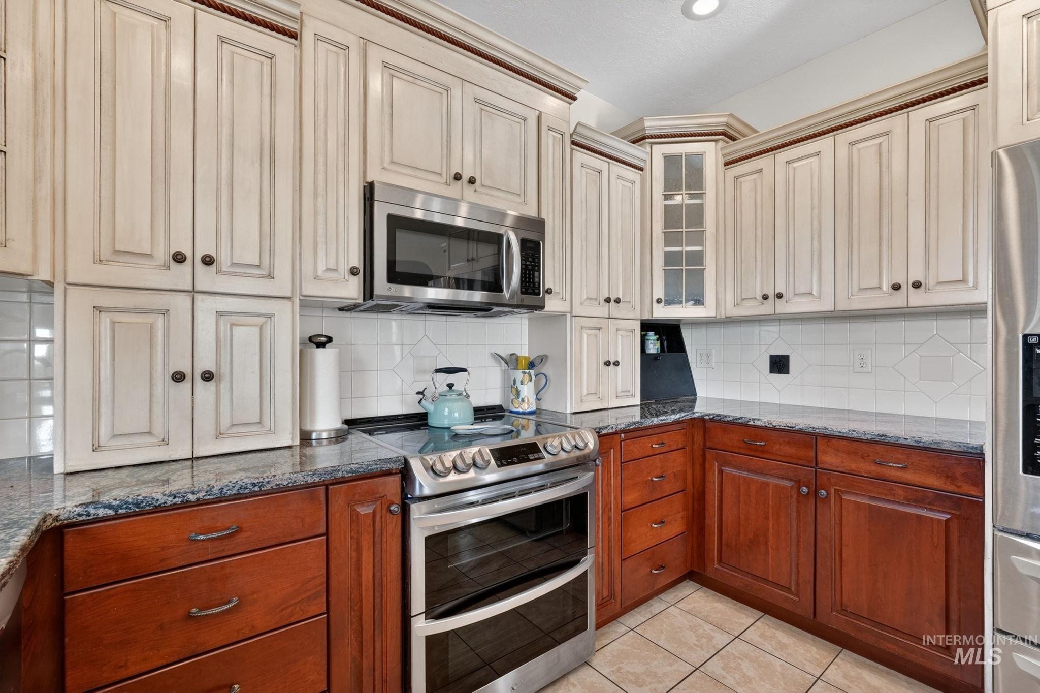 3352 Eagle Rock Road, American Falls, Idaho 83211, 4 Bedrooms, 3 Bathrooms, Residential For Sale, Price $725,000, 98983945