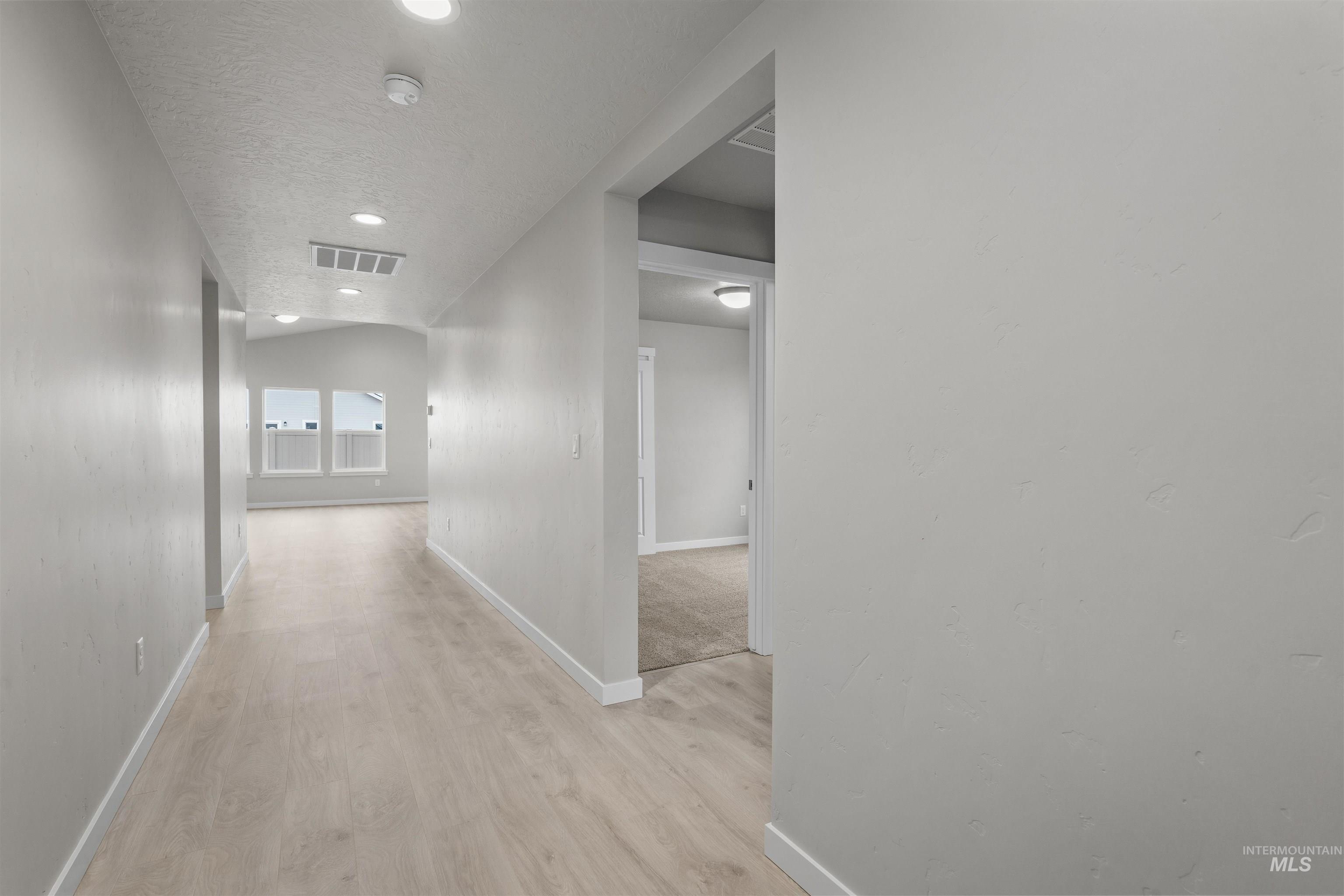 180 W Omphale St., Kuna, Idaho 83634, 3 Bedrooms, 2 Bathrooms, Residential For Sale, Price $439,990, 98983947