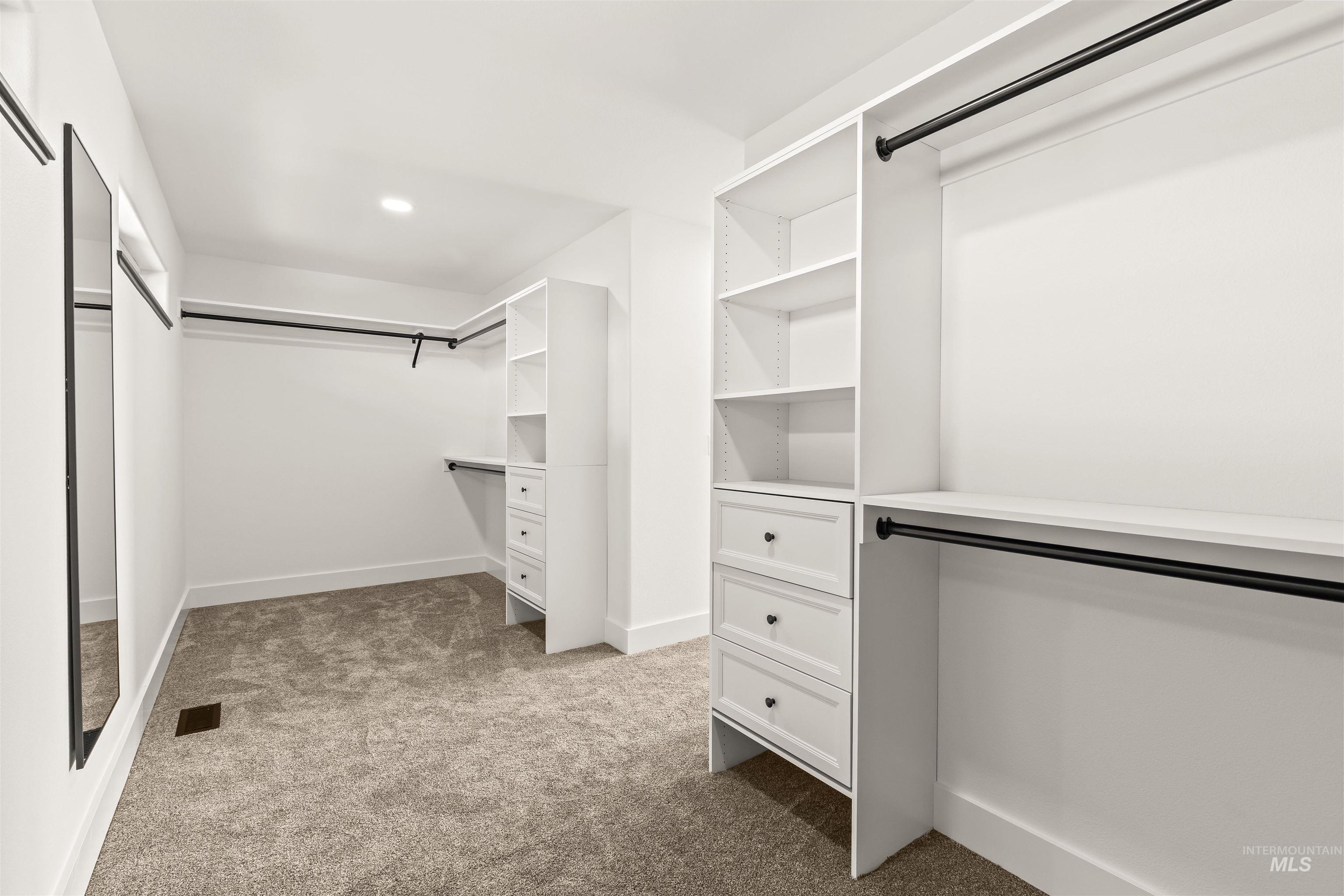 3360 E Main Street, Lewiston, Idaho 83501, 5 Bedrooms, 3.5 Bathrooms, Residential For Sale, Price $1,450,000,MLS 98983950