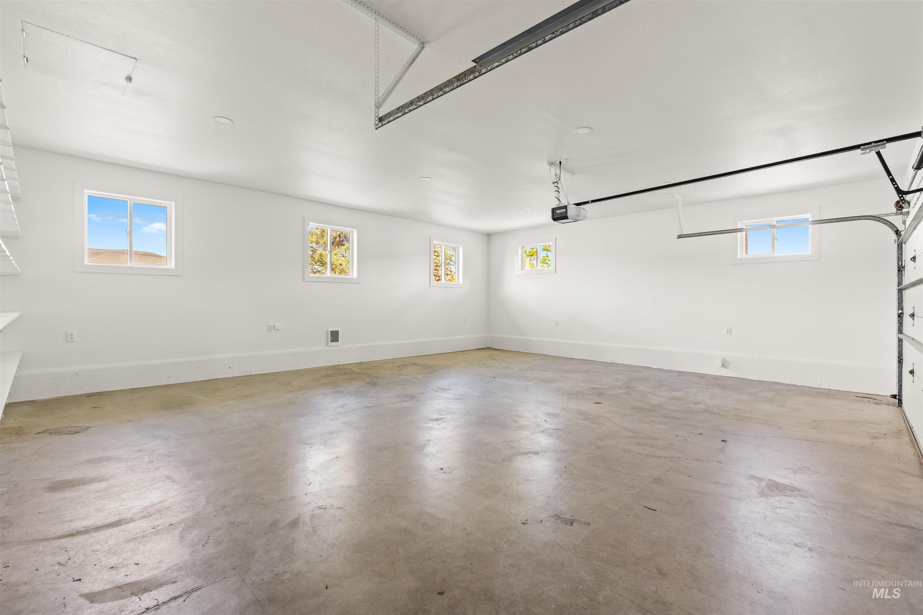 3360 E Main Street, Lewiston, Idaho 83501, 5 Bedrooms, 3.5 Bathrooms, Residential For Sale, Price $1,450,000,MLS 98983950