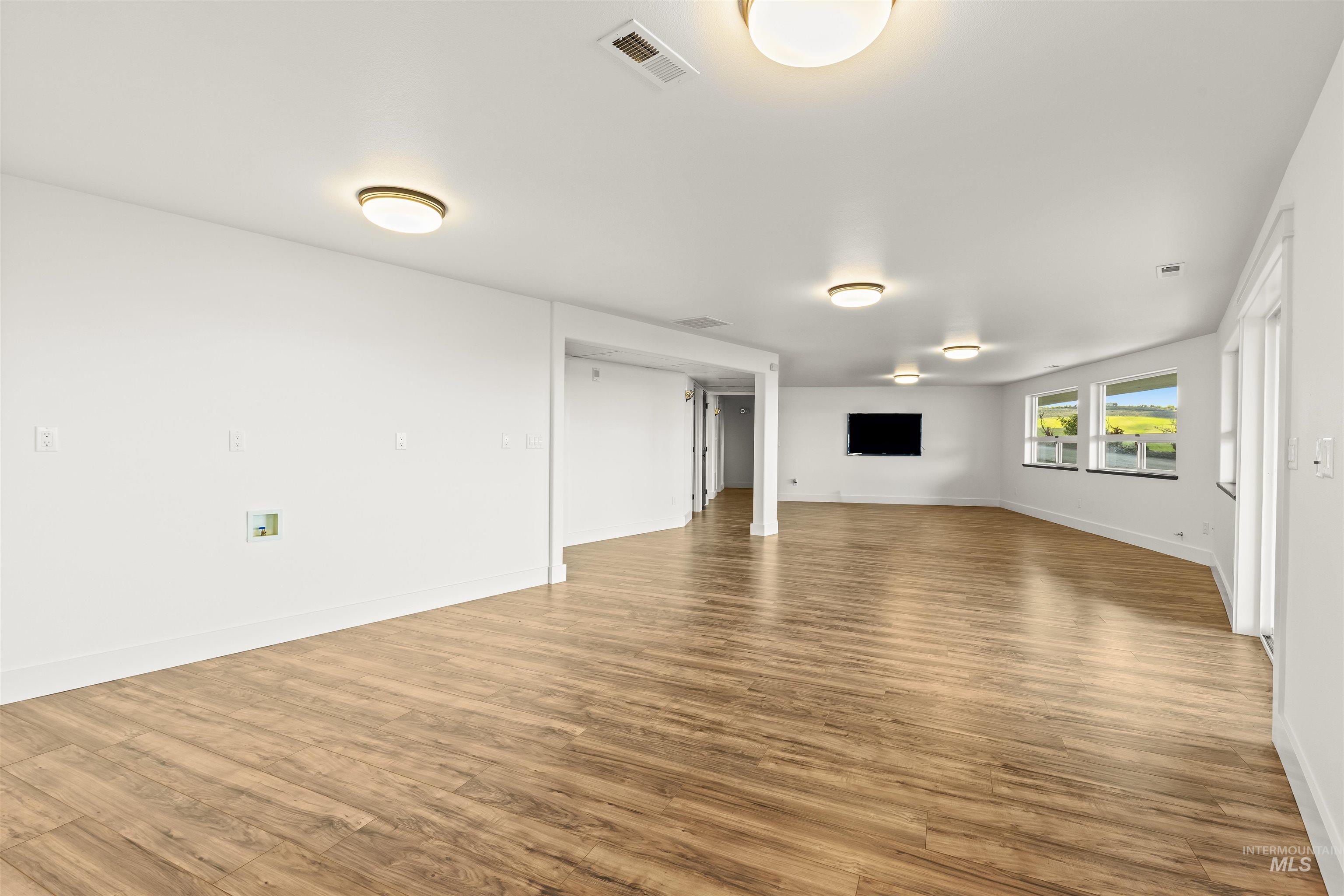 3360 E Main Street, Lewiston, Idaho 83501, 5 Bedrooms, 3.5 Bathrooms, Residential For Sale, Price $1,450,000,MLS 98983950