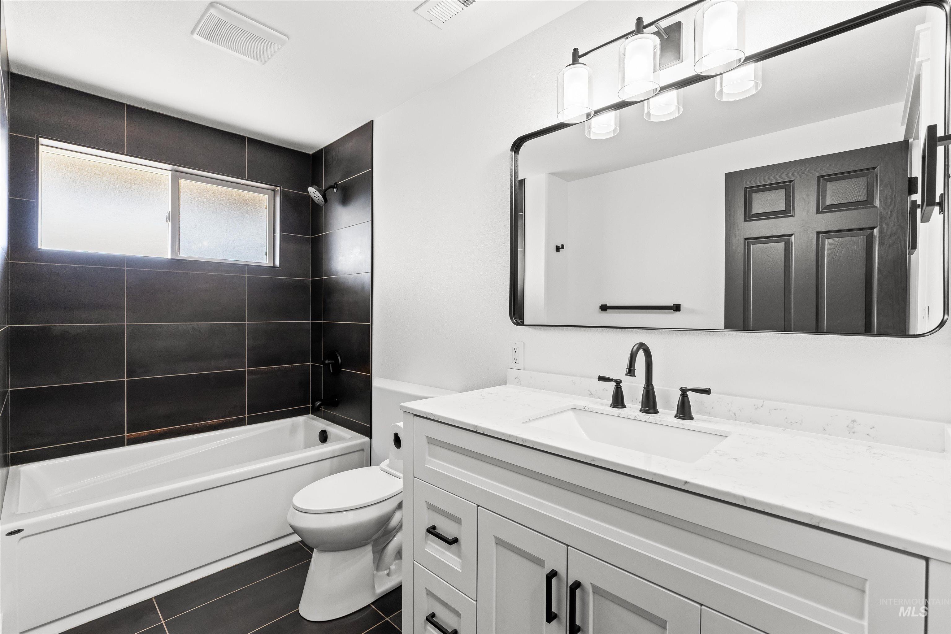 3360 E Main Street, Lewiston, Idaho 83501, 5 Bedrooms, 3.5 Bathrooms, Residential For Sale, Price $1,450,000,MLS 98983950