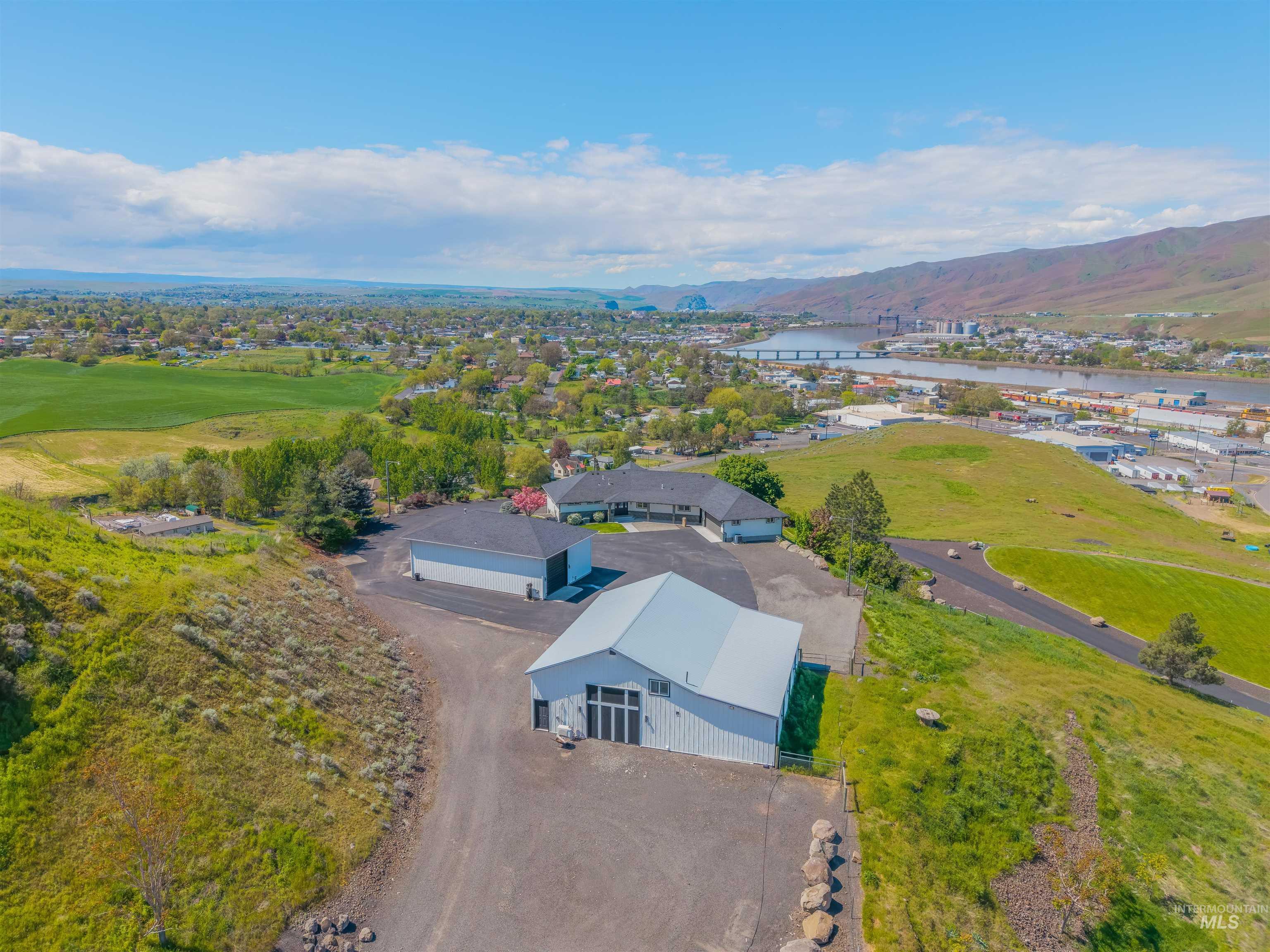 3360 E Main Street, Lewiston, Idaho 83501, 5 Bedrooms, 3.5 Bathrooms, Residential For Sale, Price $1,450,000,MLS 98983950