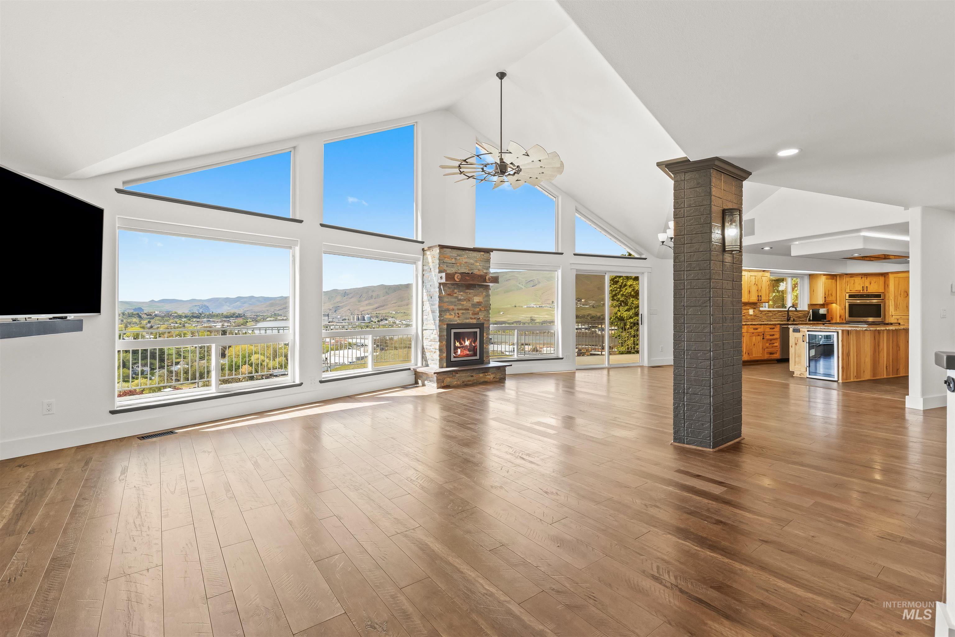 3360 E Main Street, Lewiston, Idaho 83501, 5 Bedrooms, 3.5 Bathrooms, Residential For Sale, Price $1,450,000,MLS 98983950