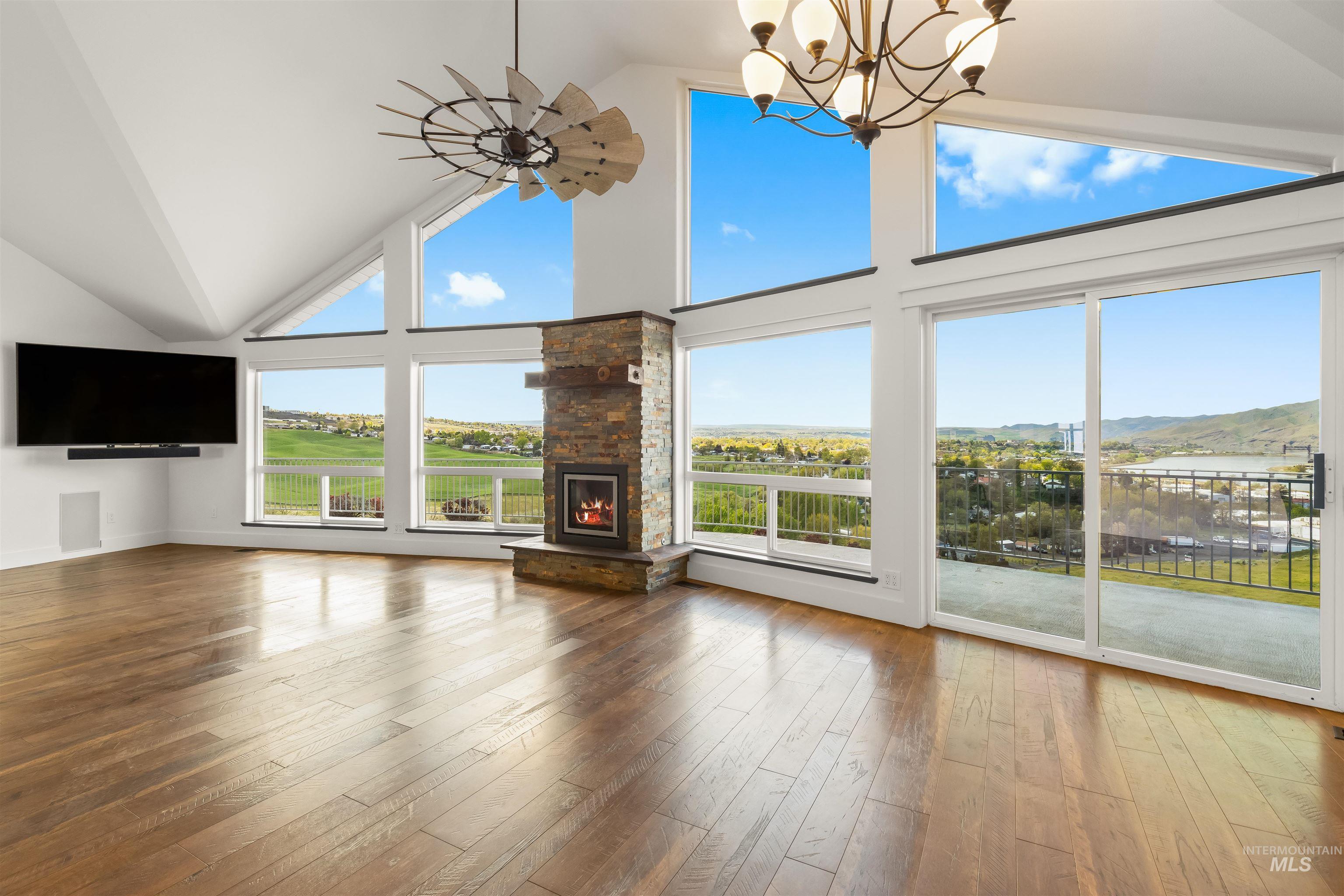 3360 E Main Street, Lewiston, Idaho 83501, 5 Bedrooms, 3.5 Bathrooms, Residential For Sale, Price $1,450,000,MLS 98983950