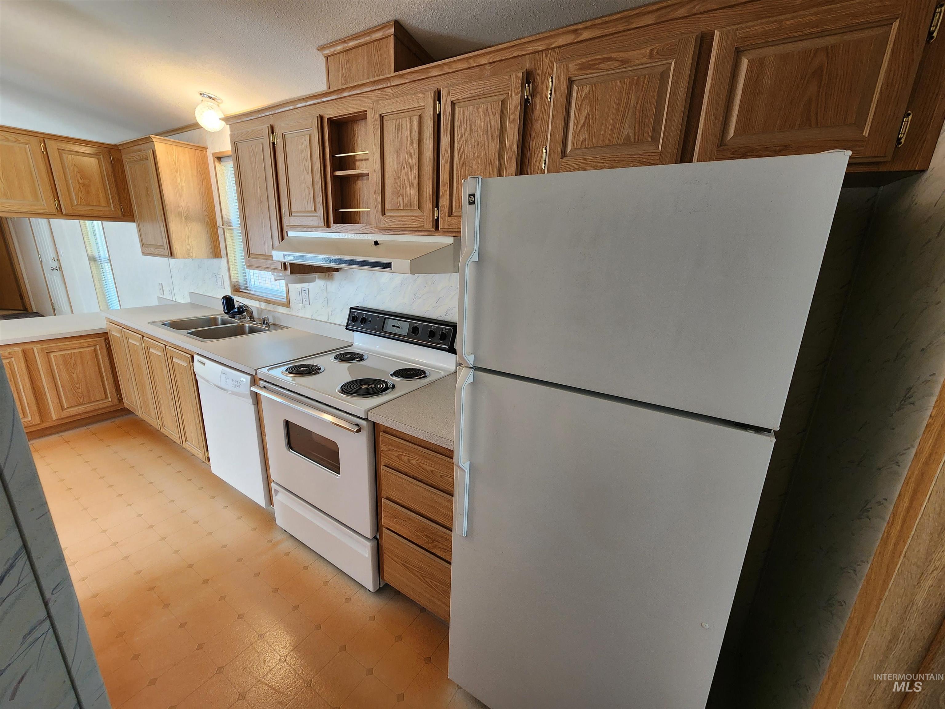 616 N Kings Rd Trlr 1, Nampa, Idaho 83687, 2 Bedrooms, 2 Bathrooms, Residential For Sale, Price $89,900,MLS 98983951