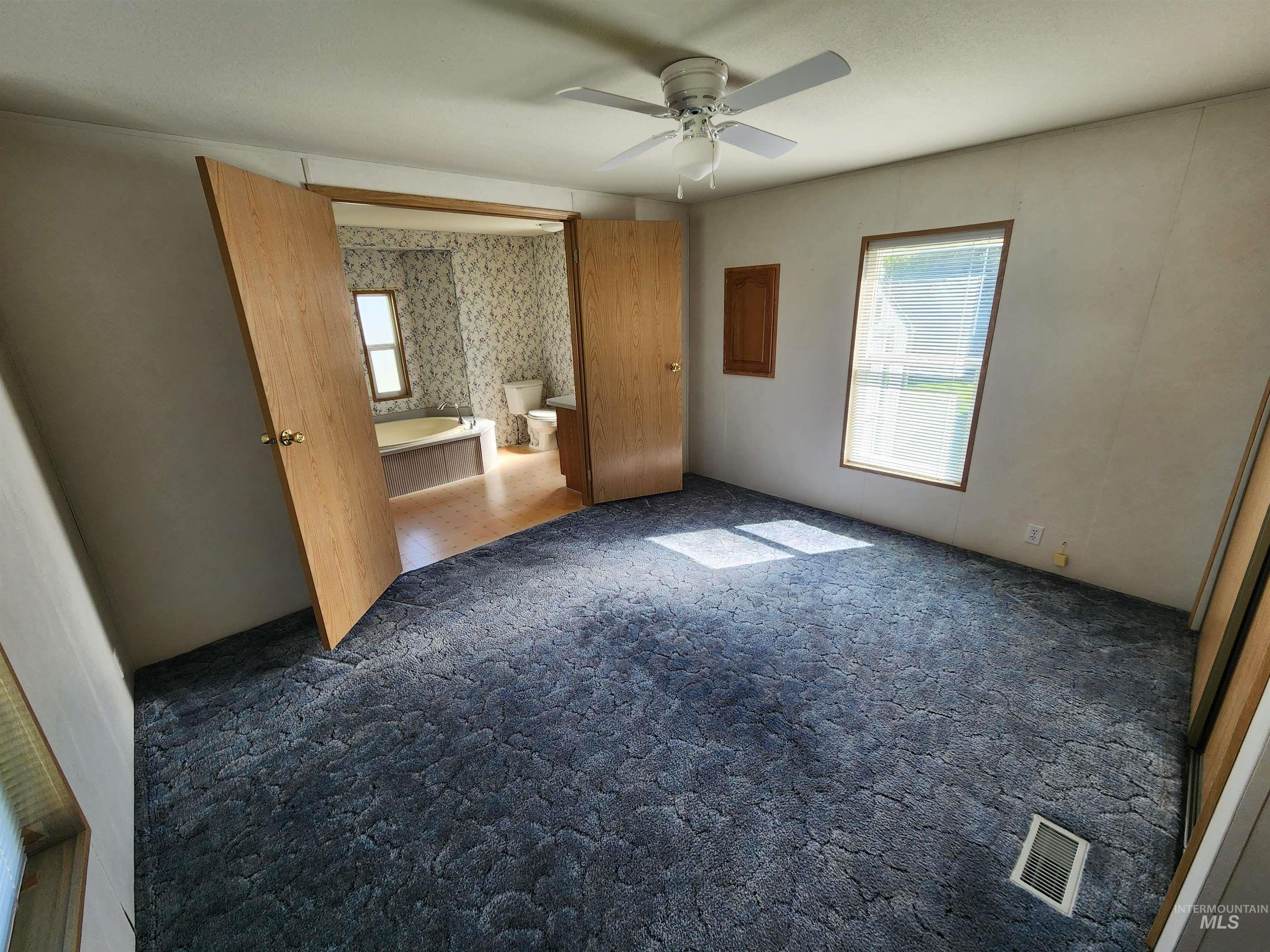 616 N Kings Rd Trlr 1, Nampa, Idaho 83687, 2 Bedrooms, 2 Bathrooms, Residential For Sale, Price $89,900,MLS 98983951