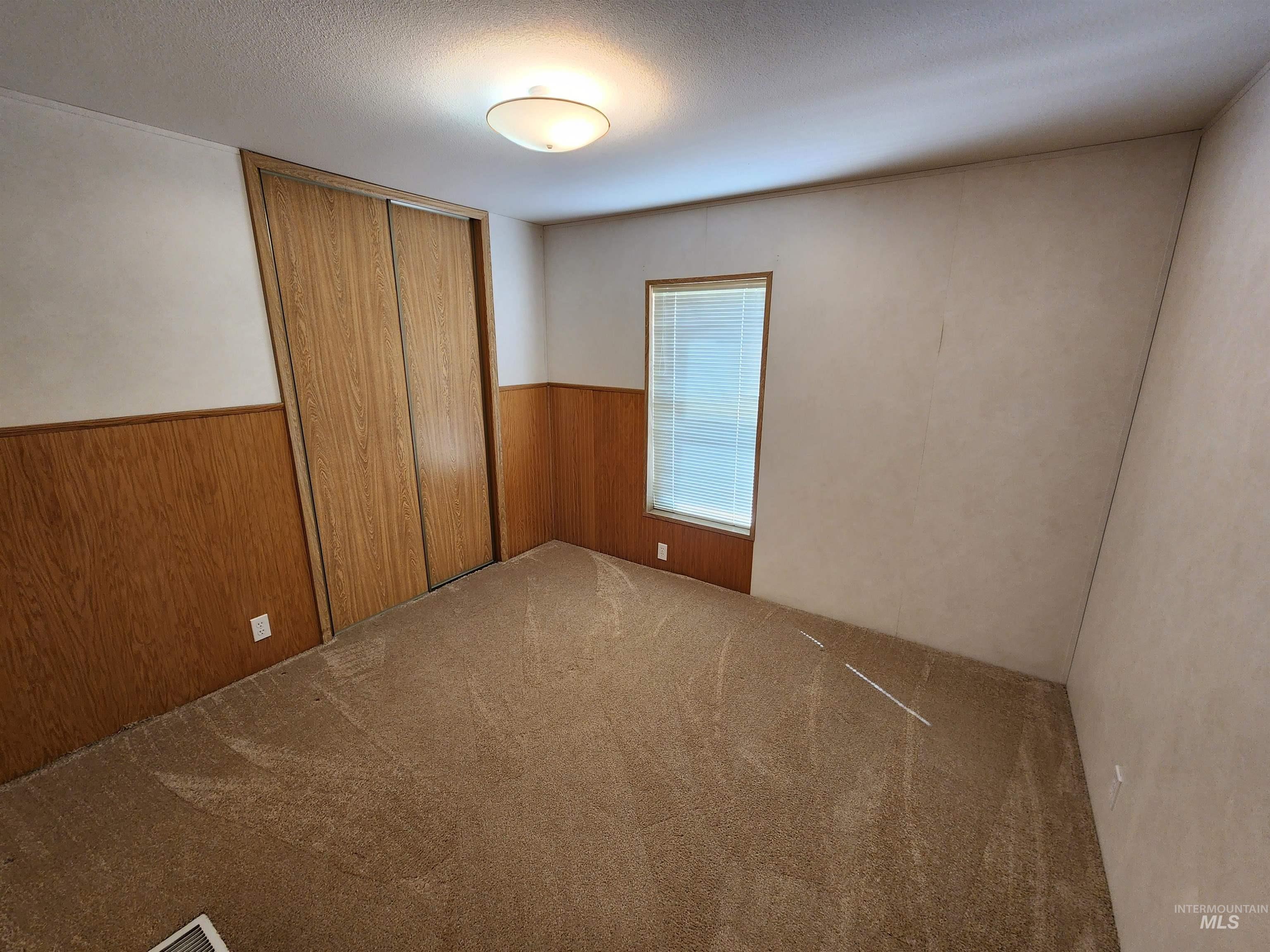 616 N Kings Rd Trlr 1, Nampa, Idaho 83687, 2 Bedrooms, 2 Bathrooms, Residential For Sale, Price $89,900,MLS 98983951