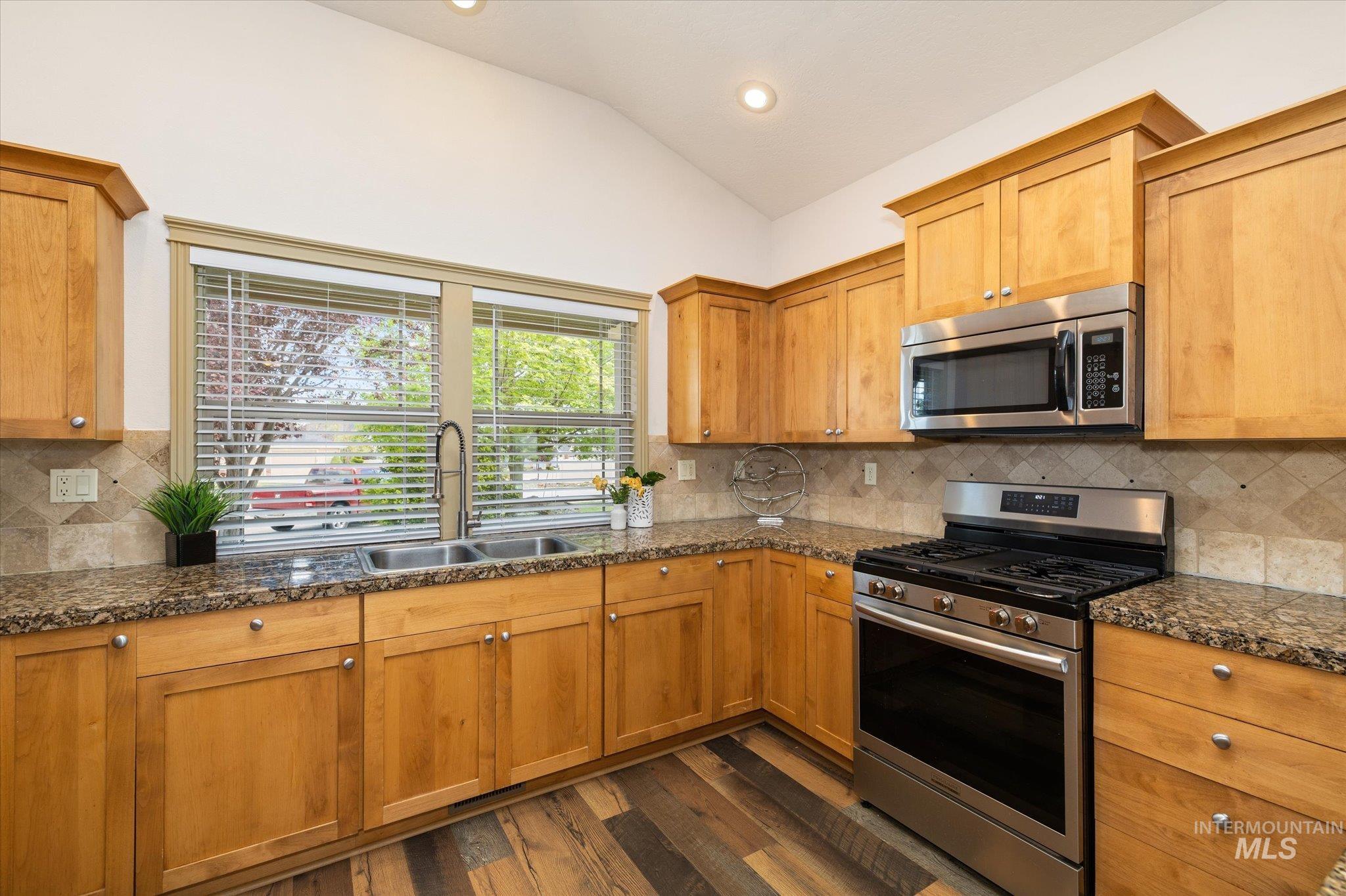 2521 W Miller Ct, Nampa, Idaho 83686-7532, 4 Bedrooms, 3 Bathrooms, Residential For Sale, Price $489,900, 98983952