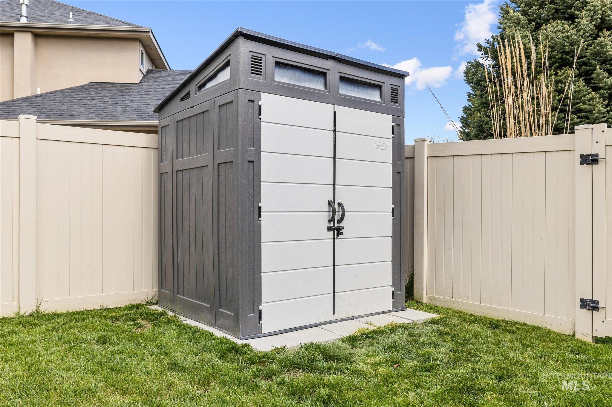 2521 W Miller Ct, Nampa, Idaho 83686-7532, 4 Bedrooms, 3 Bathrooms, Residential For Sale, Price $489,900, 98983952