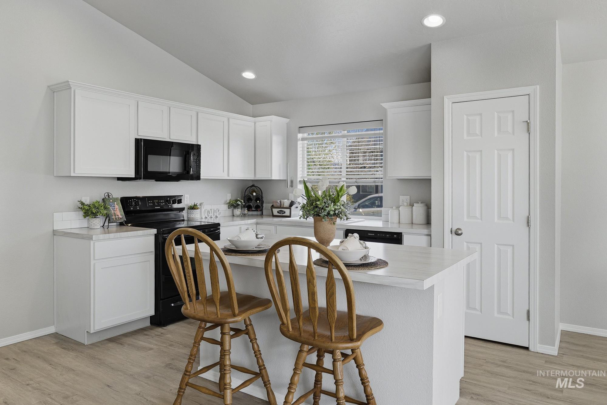 12923 Bullfinch Ct, Nampa, Idaho 83651-5304, 3 Bedrooms, 2 Bathrooms, Residential For Sale, Price $394,950, 98983953