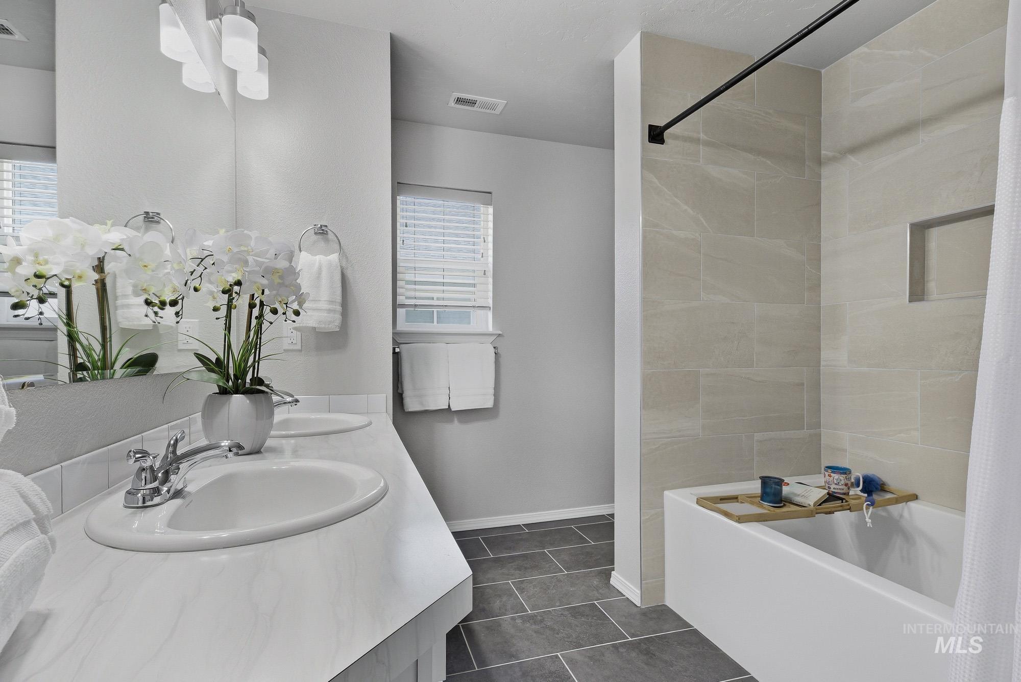 12923 Bullfinch Ct, Nampa, Idaho 83651-5304, 3 Bedrooms, 2 Bathrooms, Residential For Sale, Price $394,950, 98983953