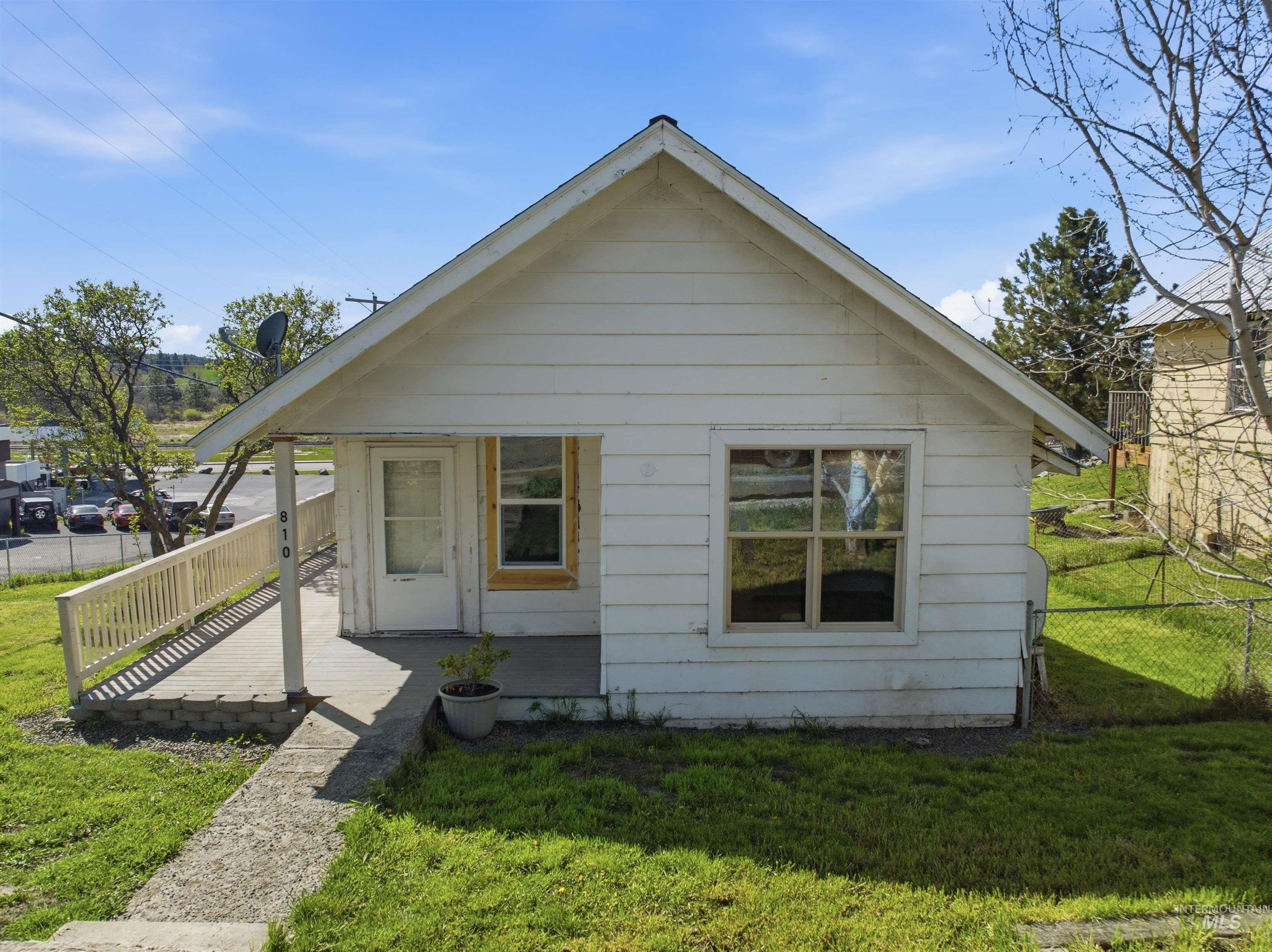 810 Pine St, Potlatch, Idaho 83855, 3 Bedrooms, 1.5 Bathrooms, Residential For Sale, Price $300,000, 98983956