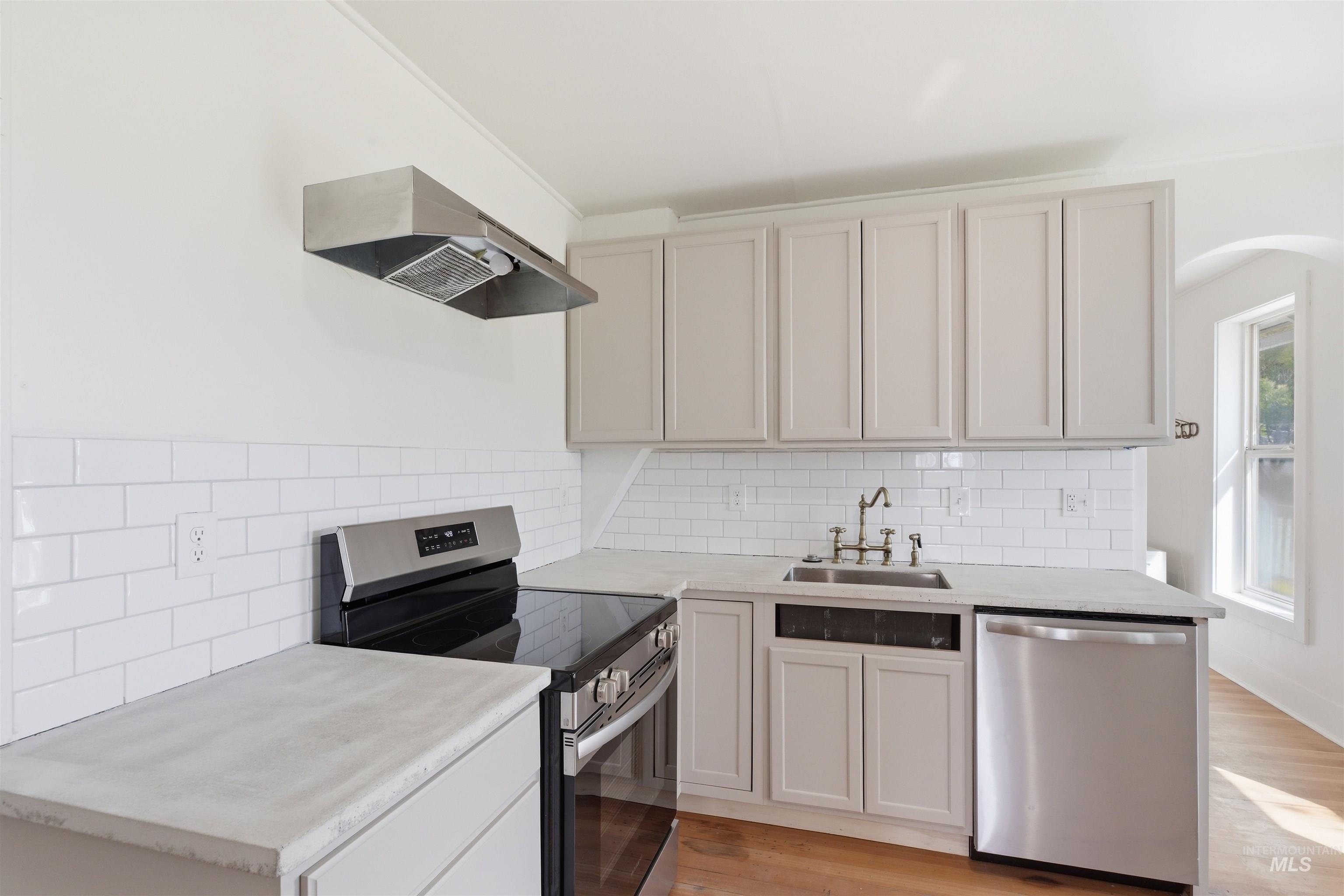 810 Pine St, Potlatch, Idaho 83855, 3 Bedrooms, 1.5 Bathrooms, Residential For Sale, Price $300,000, 98983956