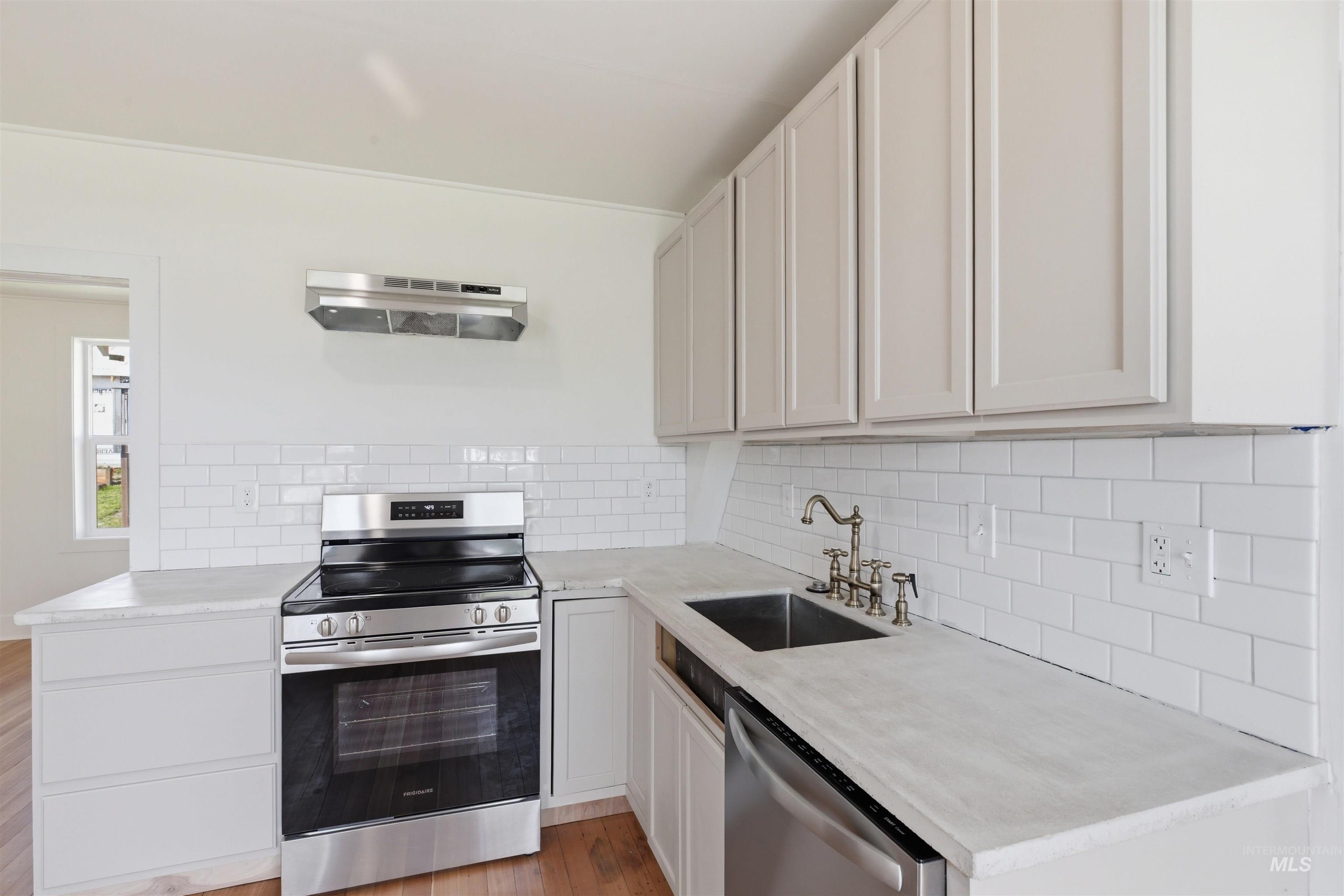 810 Pine St, Potlatch, Idaho 83855, 3 Bedrooms, 1.5 Bathrooms, Residential For Sale, Price $300,000, 98983956