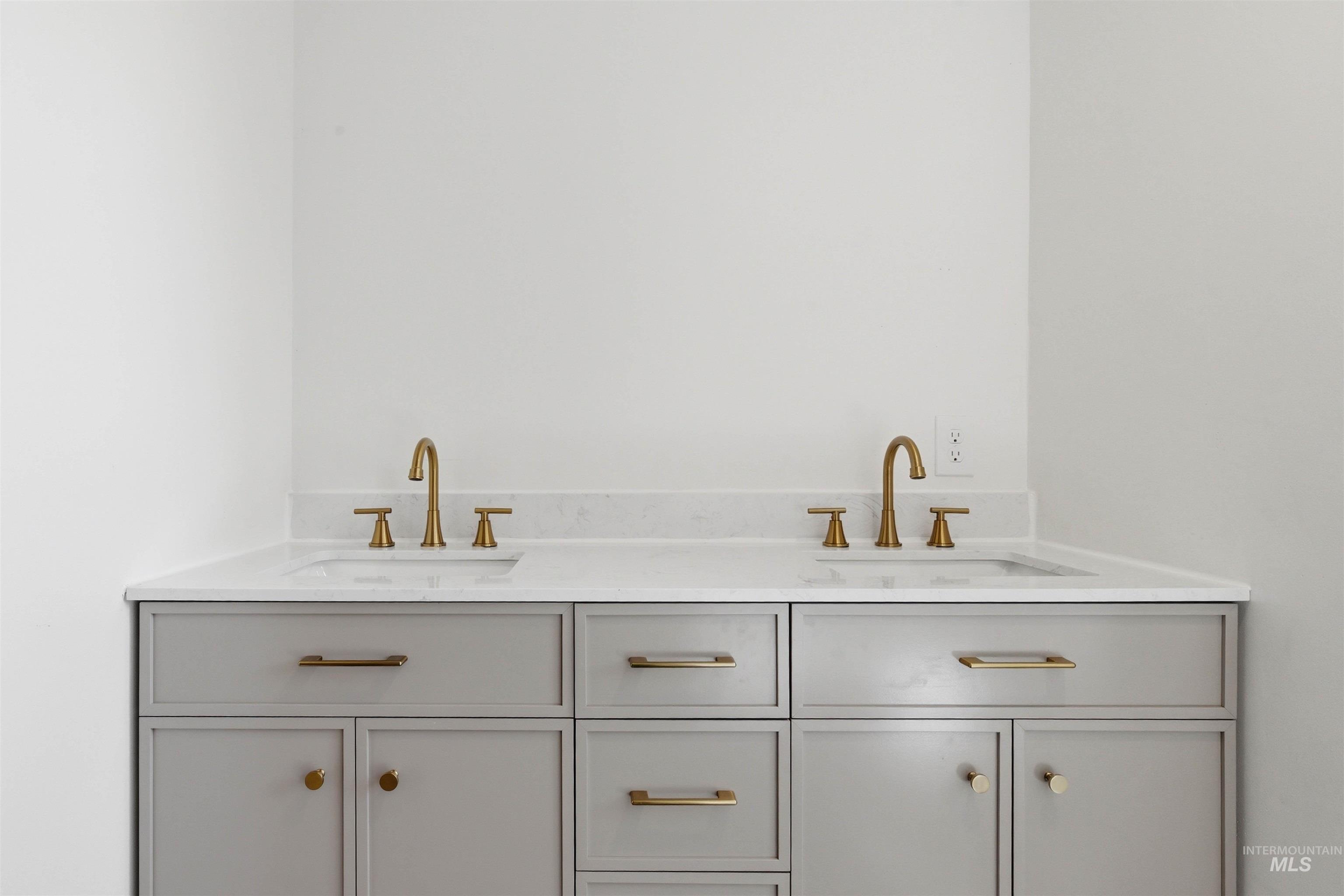 810 Pine St, Potlatch, Idaho 83855, 3 Bedrooms, 1.5 Bathrooms, Residential For Sale, Price $300,000, 98983956