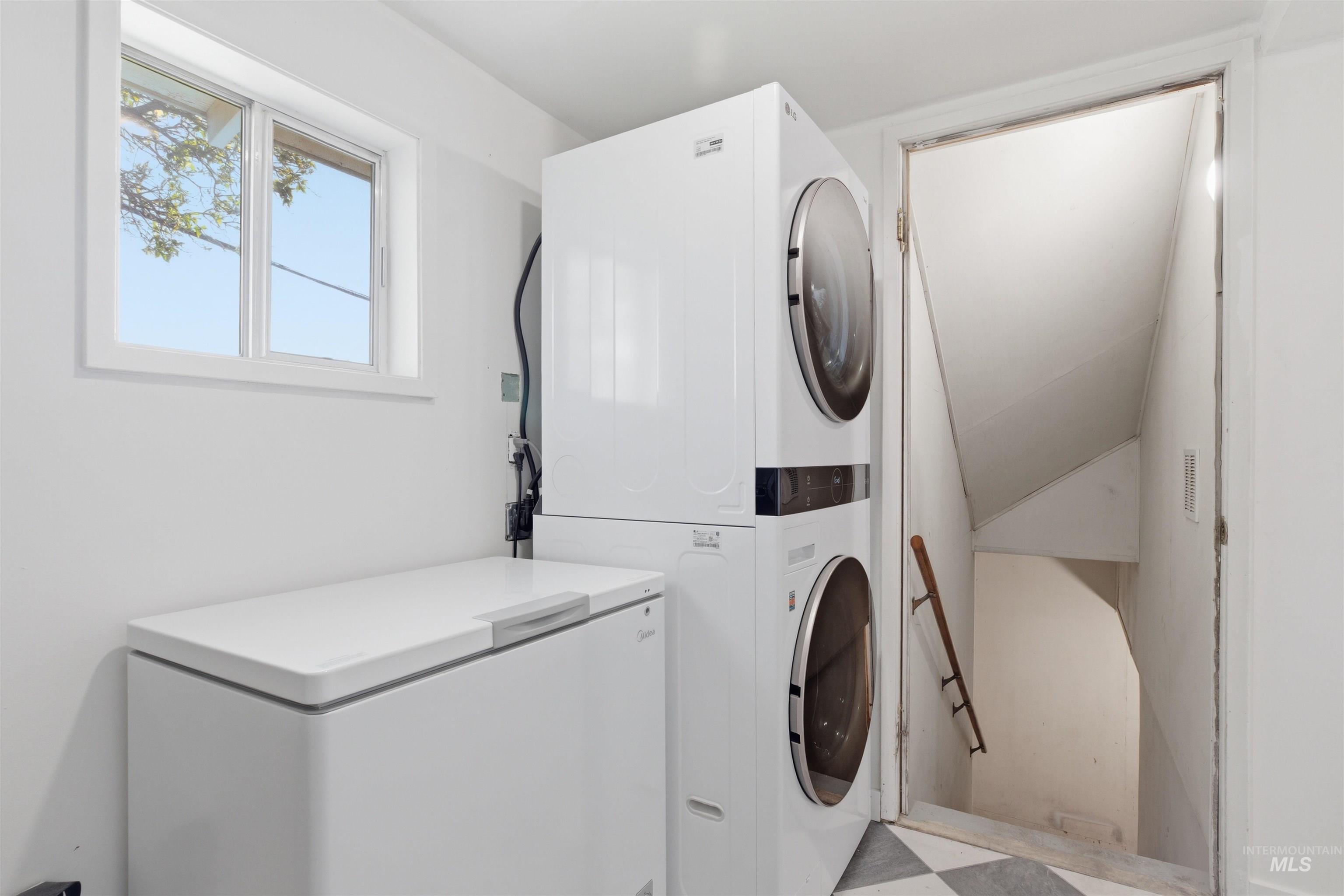 810 Pine St, Potlatch, Idaho 83855, 3 Bedrooms, 1.5 Bathrooms, Residential For Sale, Price $300,000, 98983956